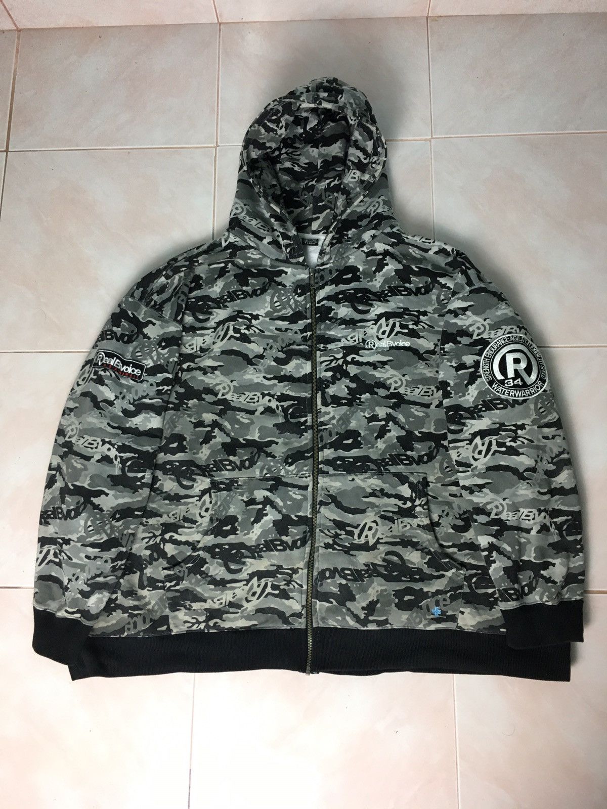 Japanese Brand Real B Voice Big Logo Camouflage Hoodie Bape Inspired Size US L / EU 52-54 / 3 - 4 Thumbnail