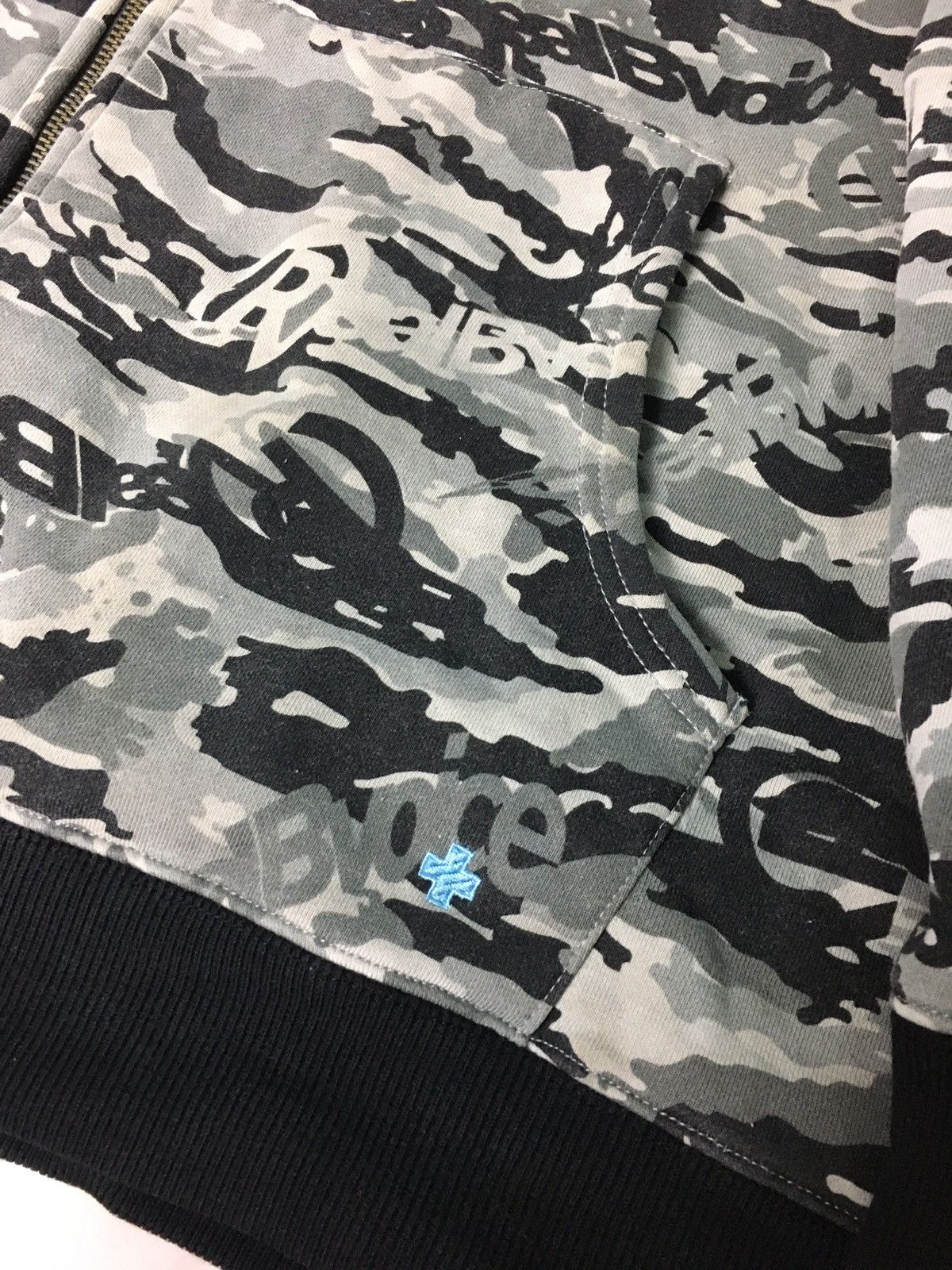 Japanese Brand Real B Voice Big Logo Camouflage Hoodie Bape Inspired Size US L / EU 52-54 / 3 - 8 Thumbnail