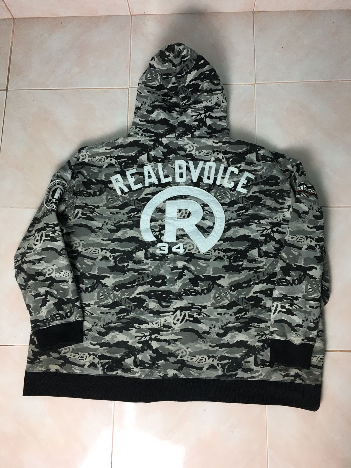 Japanese Brand Real B Voice Big Logo Camouflage Hoodie Bape Inspired Size US L / EU 52-54 / 3 - 18 Thumbnail