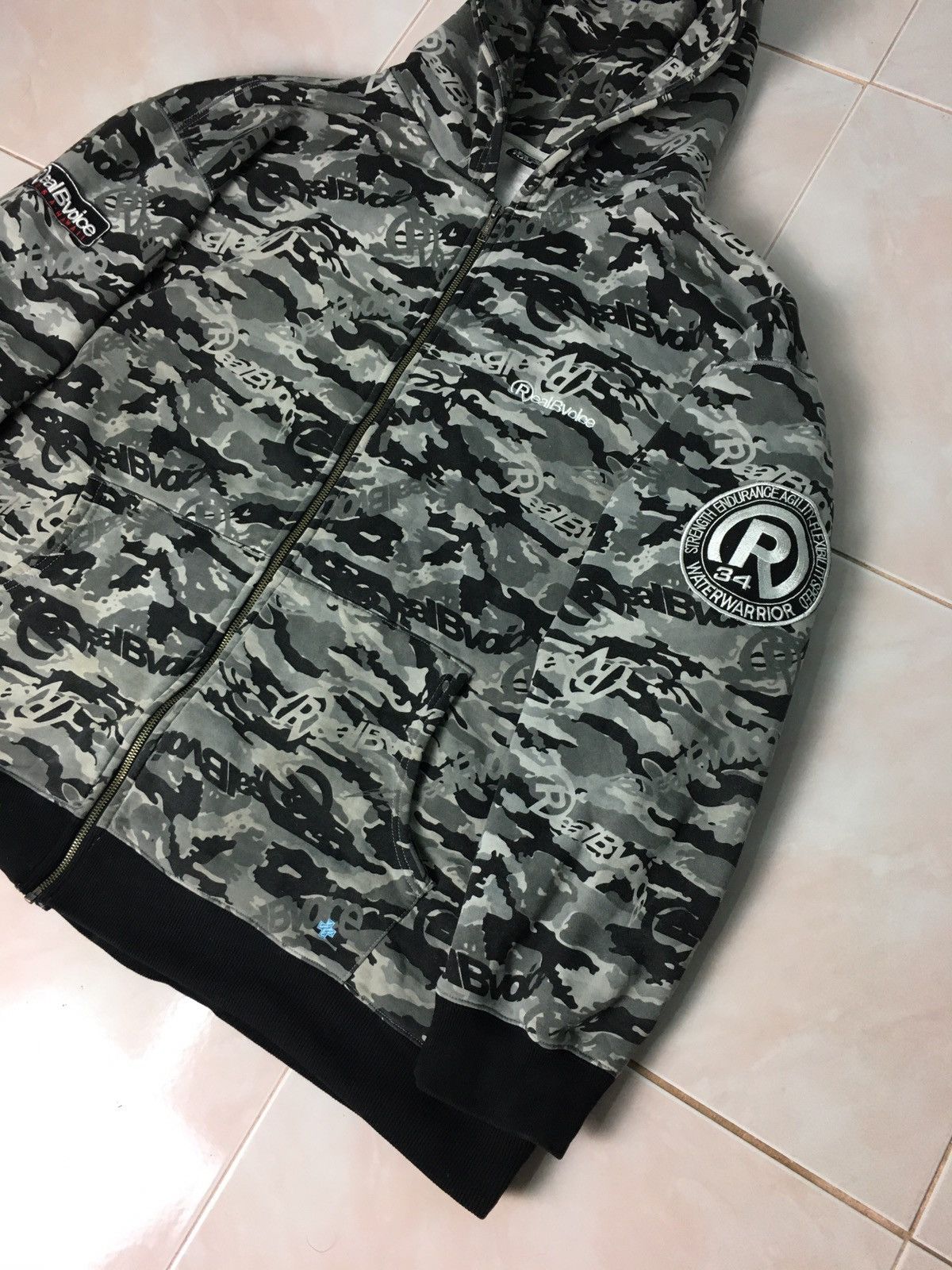 Japanese Brand Real B Voice Big Logo Camouflage Hoodie Bape Inspired Size US L / EU 52-54 / 3 - 5 Thumbnail