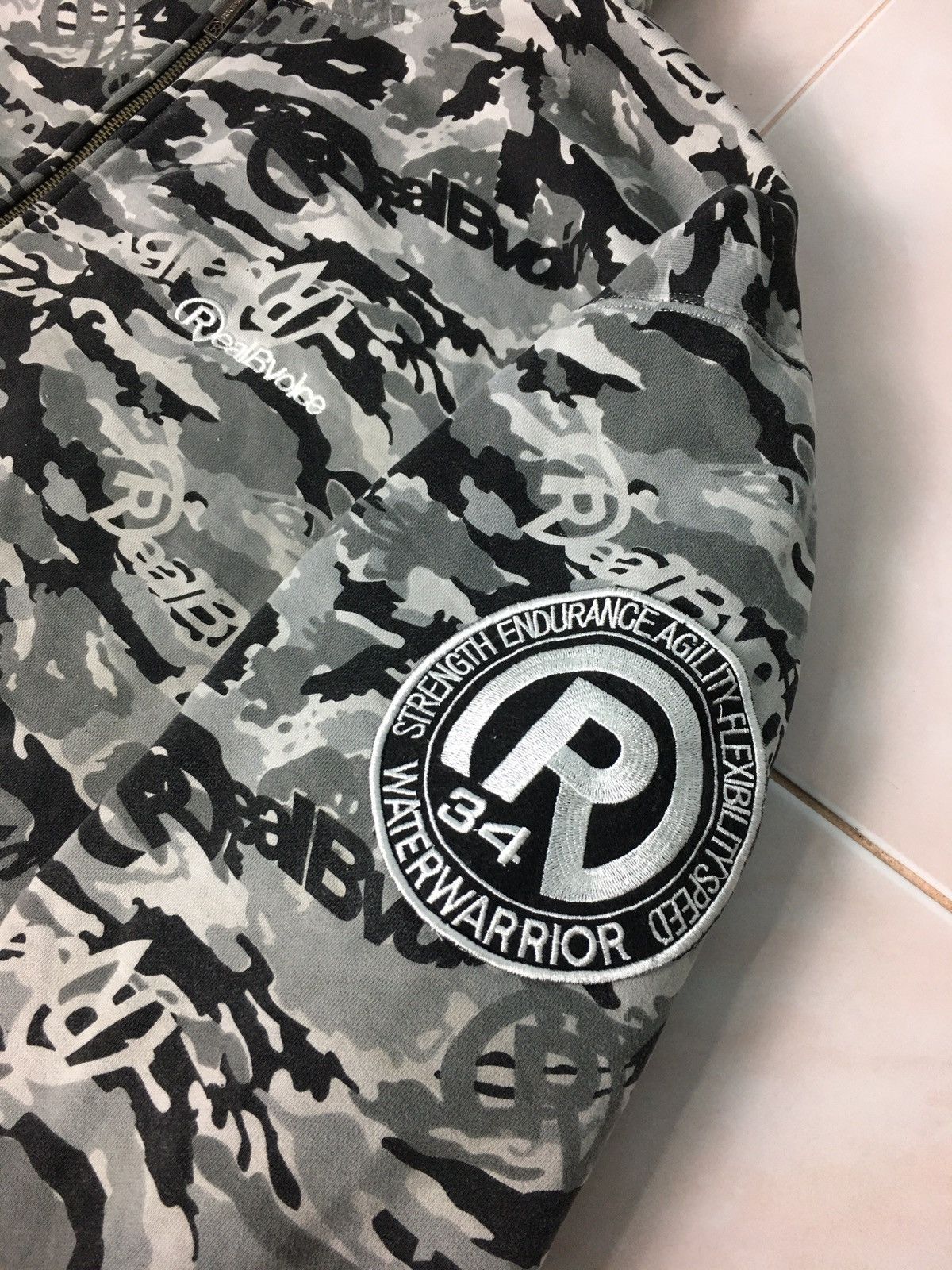 Japanese Brand Real B Voice Big Logo Camouflage Hoodie Bape Inspired Size US L / EU 52-54 / 3 - 6 Thumbnail