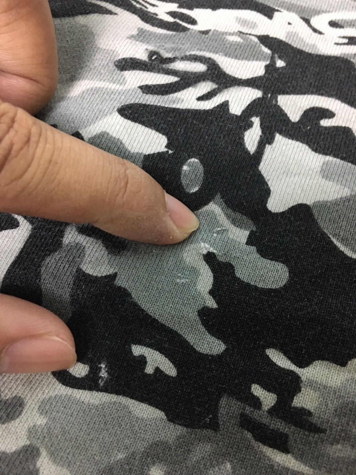 Japanese Brand Real B Voice Big Logo Camouflage Hoodie Bape Inspired Size US L / EU 52-54 / 3 - 21 Thumbnail
