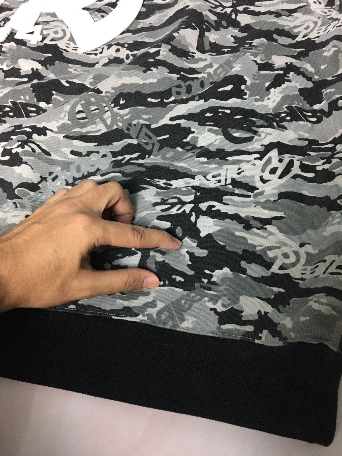 Japanese Brand Real B Voice Big Logo Camouflage Hoodie Bape Inspired Size US L / EU 52-54 / 3 - 20 Thumbnail