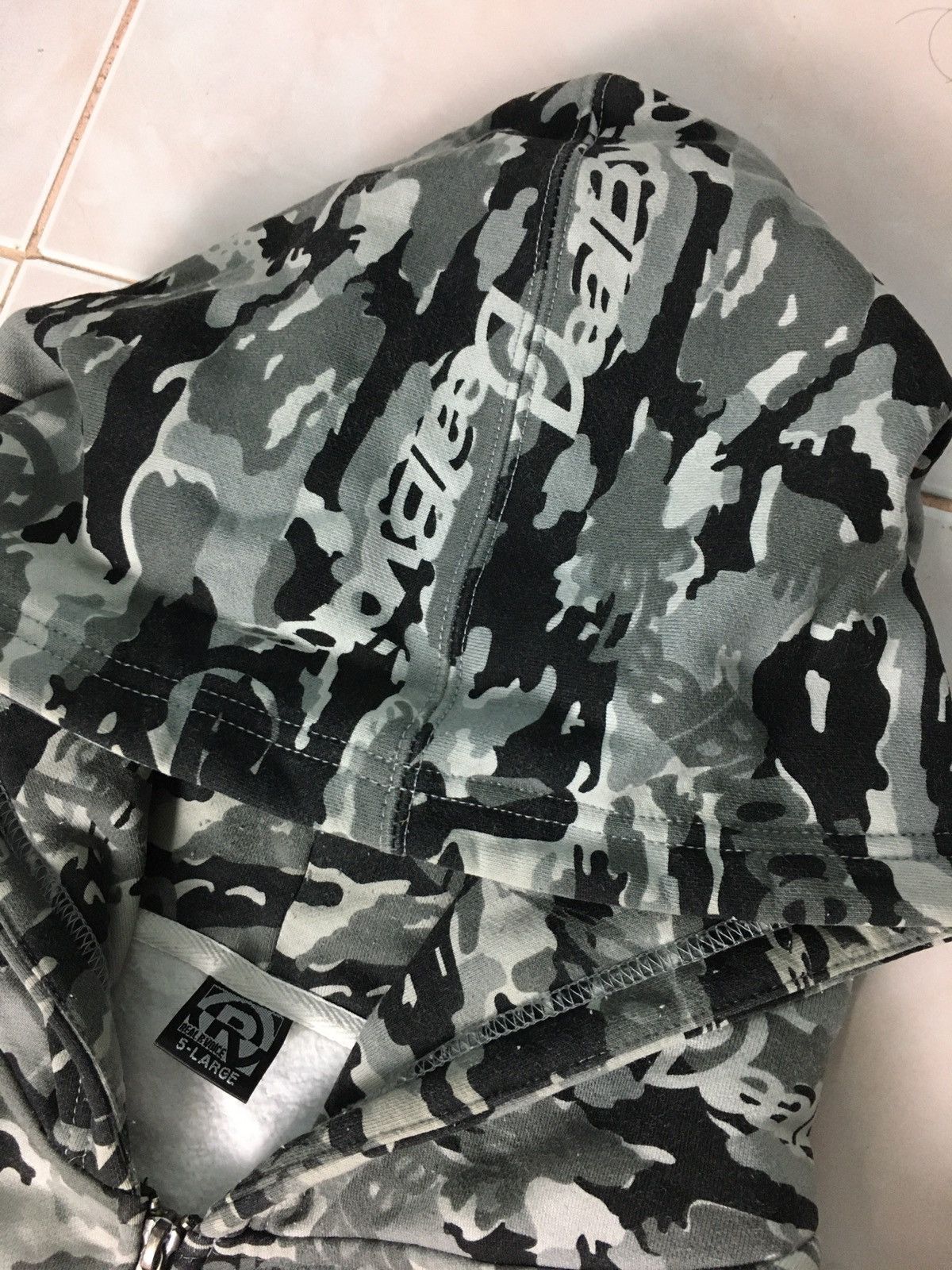 Japanese Brand Real B Voice Big Logo Camouflage Hoodie Bape Inspired Size US L / EU 52-54 / 3 - 16 Thumbnail
