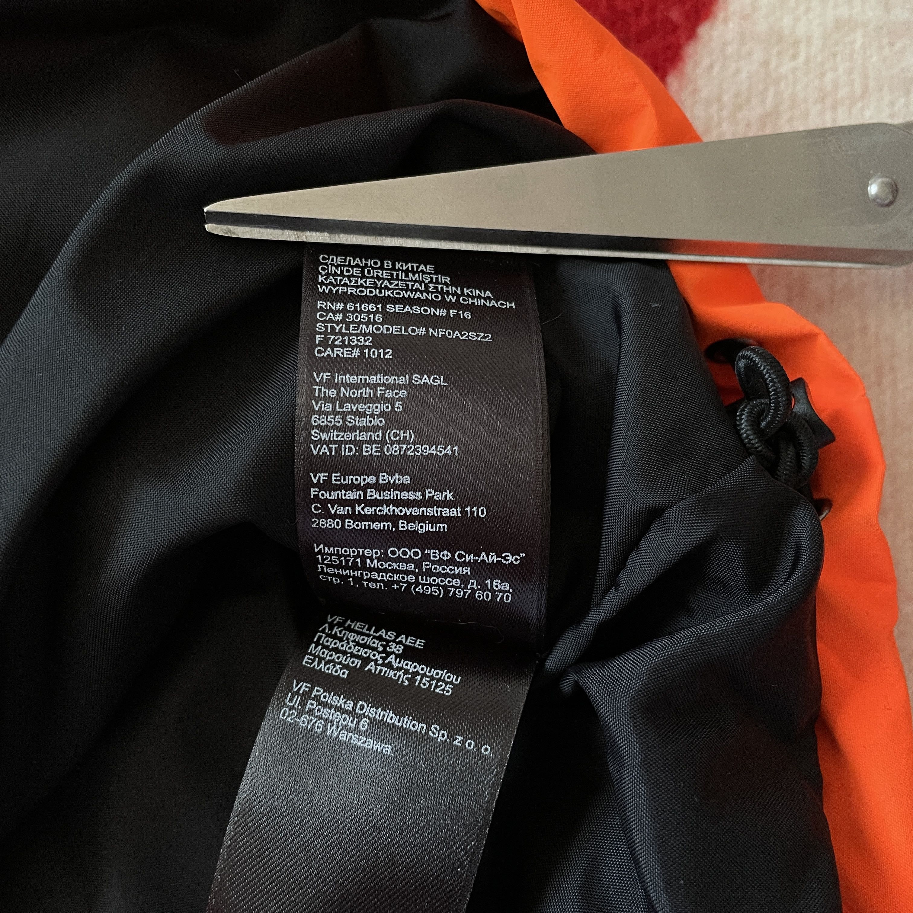 Supreme × The North Face Supreme x TNF - Light Mountain Jacket F/W16 2016 Orange Size US M / EU 48-50 / 2 - 15 Thumbnail