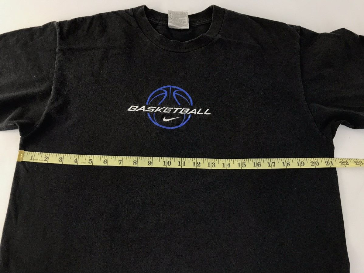 Nike × Vintage 90s Men Nike Basketball Big Logo Design Graphic Tee Size US L / EU 52-54 / 3 - 8 Thumbnail