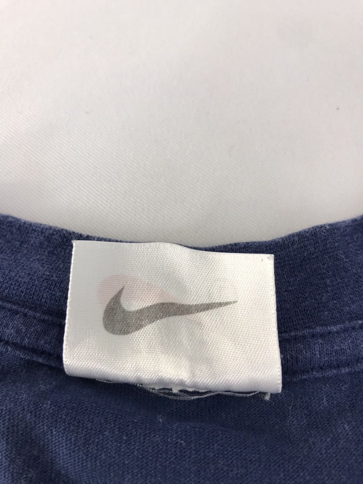 Nike × Vintage 90s Nike Swoosh Embroidery Logo Design Plain Tee Size US L / EU 52-54 / 3 - 6 Thumbnail