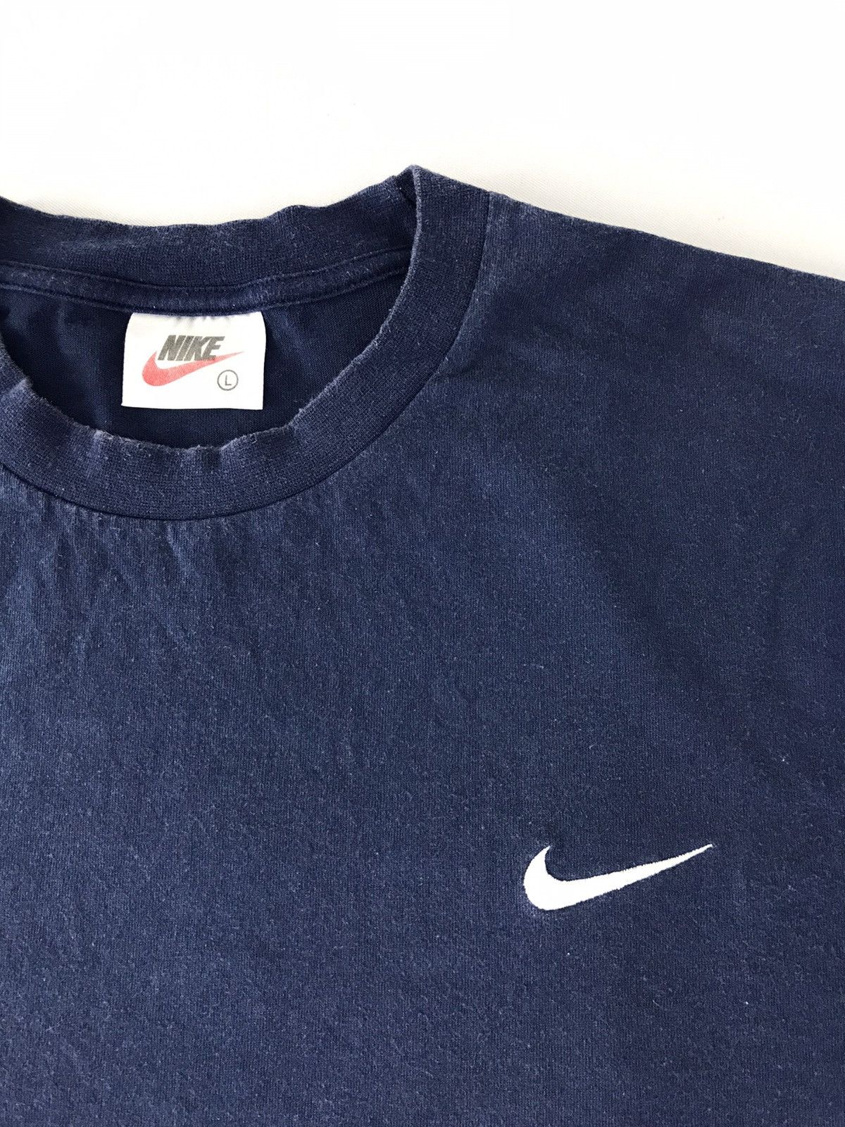 Nike × Vintage 90s Nike Swoosh Embroidery Logo Design Plain Tee Size US L / EU 52-54 / 3 - 4 Thumbnail