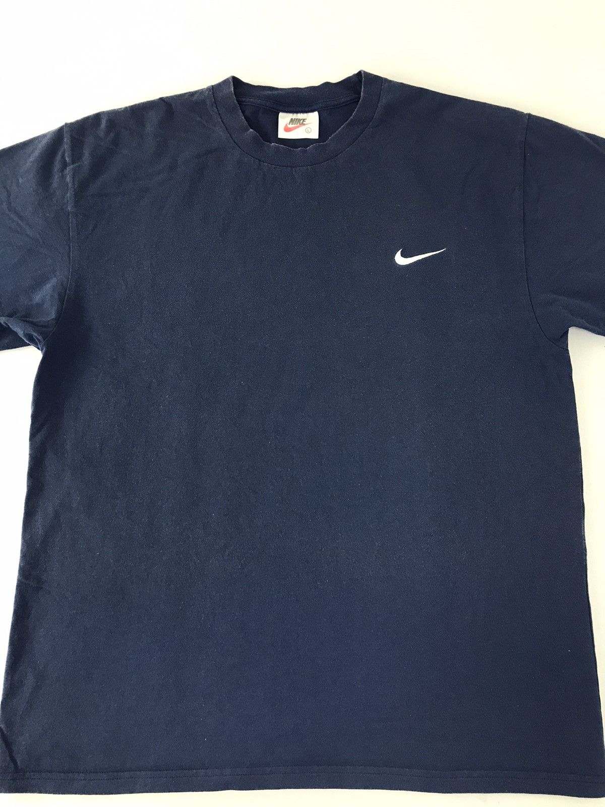 Nike × Vintage 90s Nike Swoosh Embroidery Logo Design Plain Tee Size US L / EU 52-54 / 3 - 3 Thumbnail