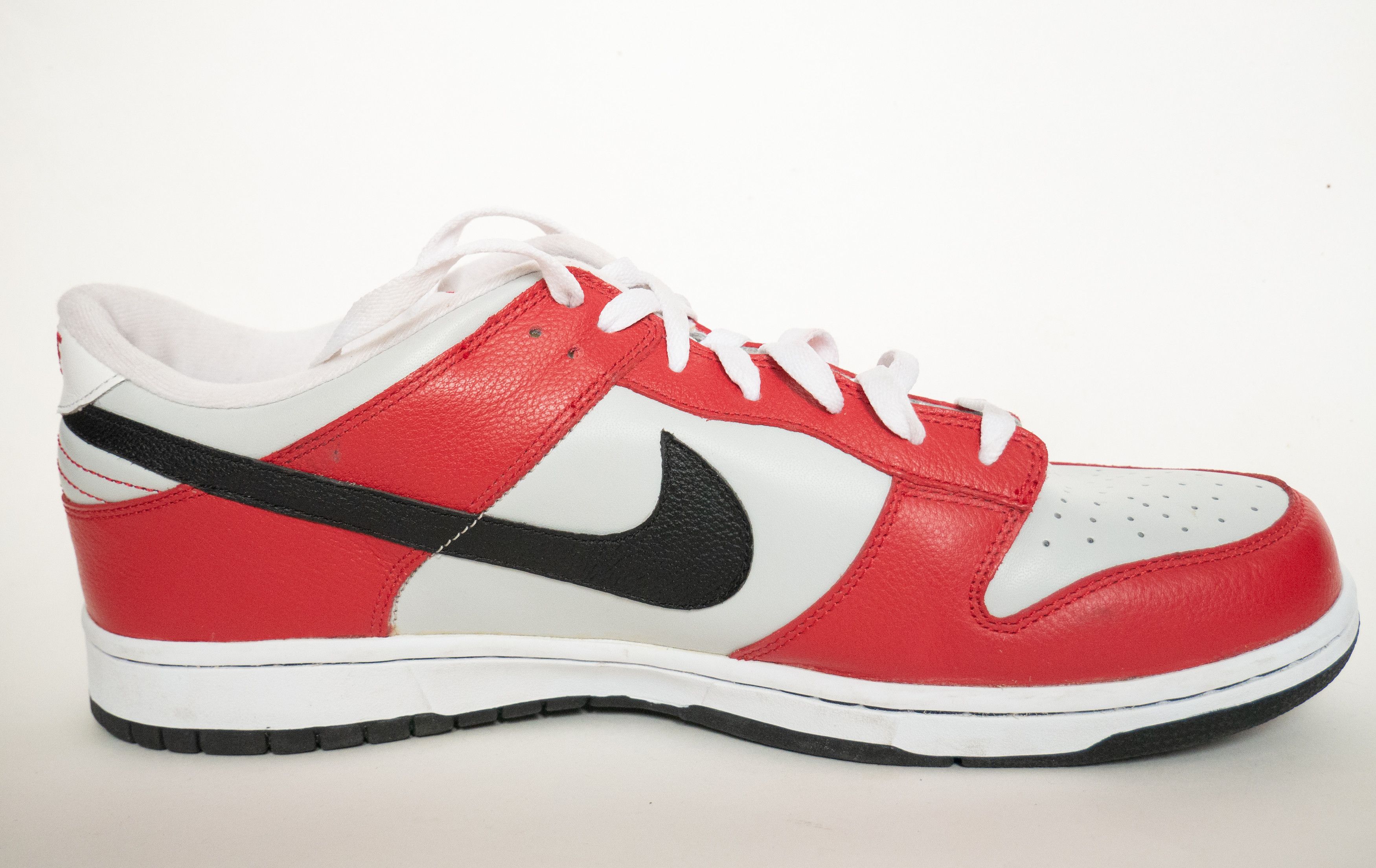 Nike Vintage 2005 Nike Dunk Low Red Sail Black Chicago Rare 14 Size US 14 / EU 47 - 4 Thumbnail