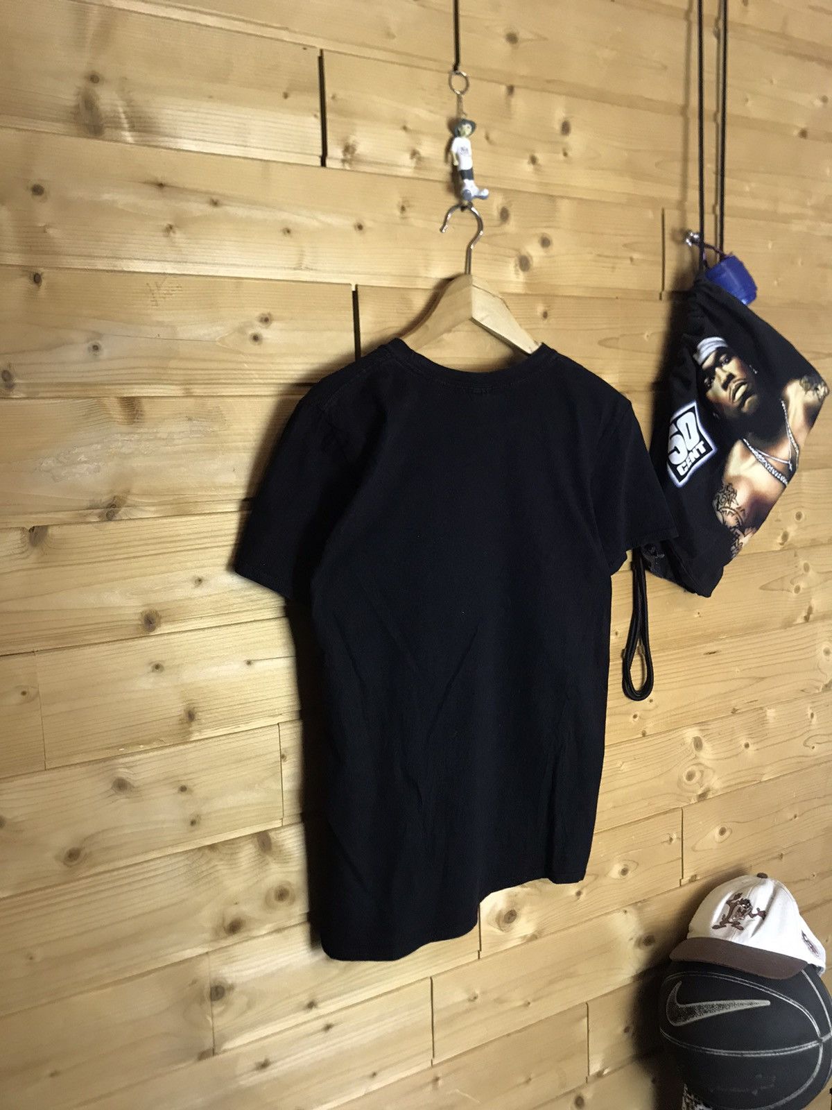 Band Tees The show must go on t-shirt Size US M / EU 48-50 / 2 - 7 Thumbnail
