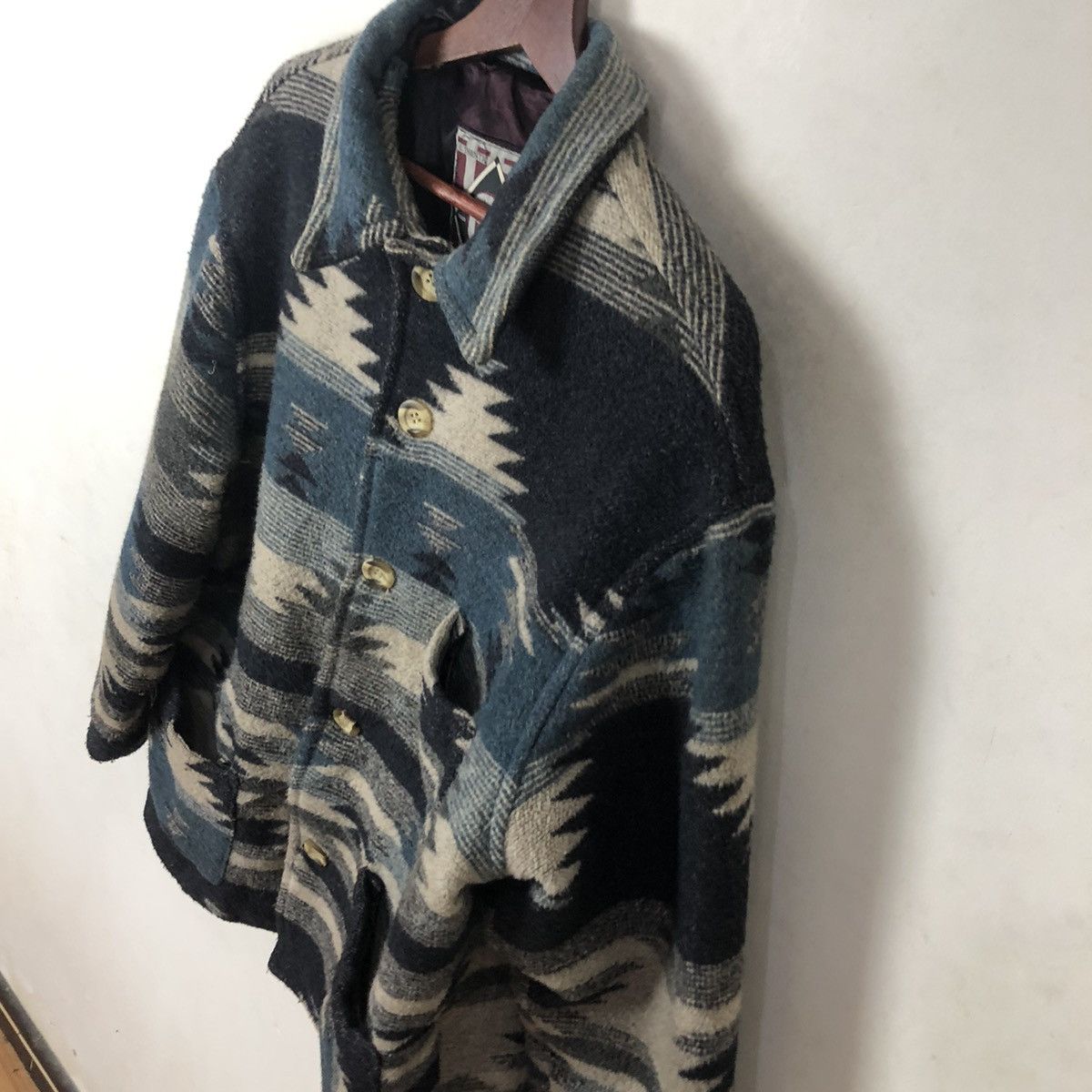 Japanese Brand AUTHENTIC CIE EXPEDITION NAVAJO DESIGN BUTTON JACKET Size US M / EU 48-50 / 2 - 6 Thumbnail