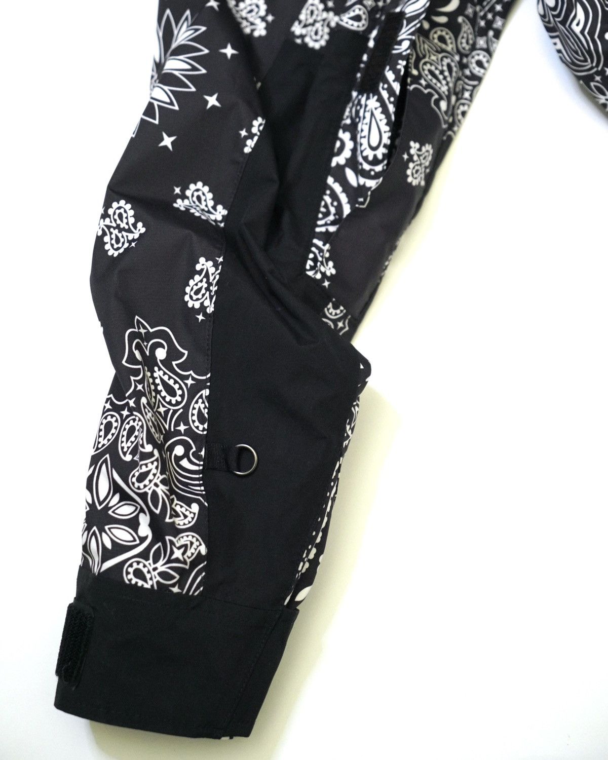 Supreme Supreme x TNF Bandana Mountain Parka in Black Size US M / EU 48-50 / 2 - 11 Thumbnail