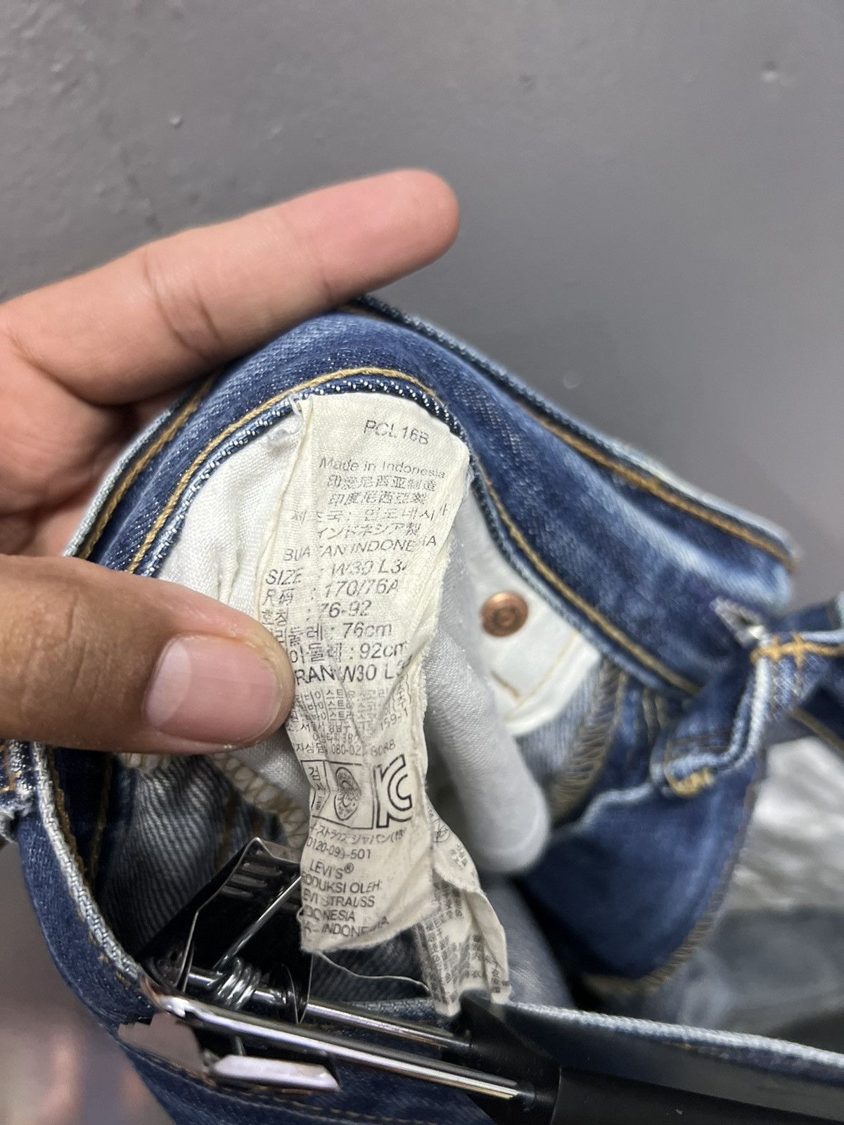 ブラック ジッパーベスト 小池ガラス店 / ビル用開口制限ストッパー(キーNo.11付) 刻印