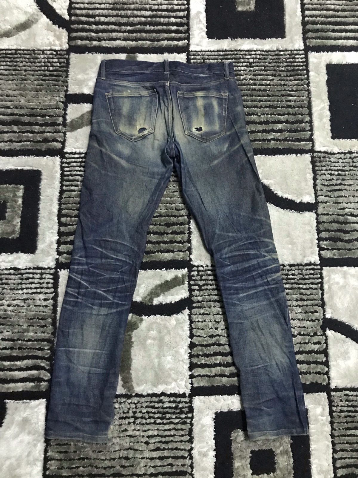 30x30 Uniqlo selvedge denim jeans