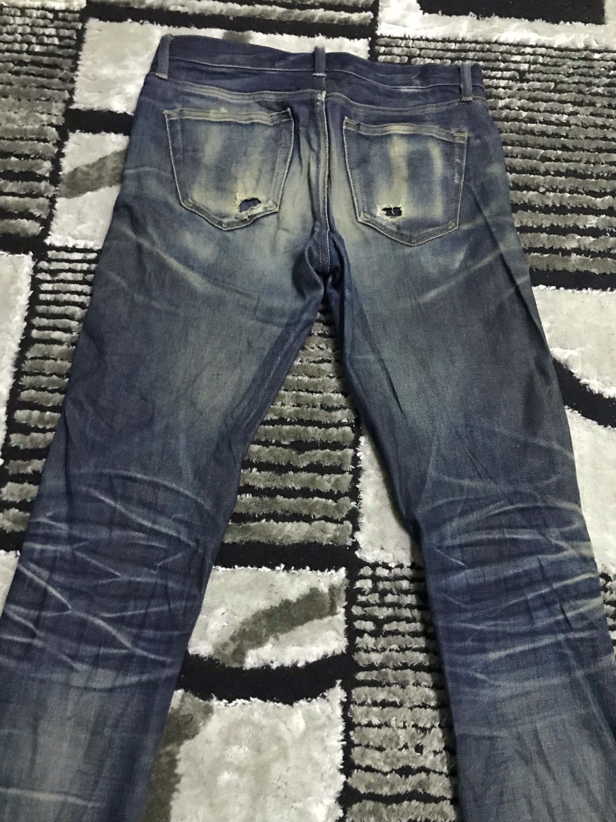 Uniqlo 30x30 Uniqlo selvedge denim jeans Size US 30 / EU 46 - 2 Thumbnail