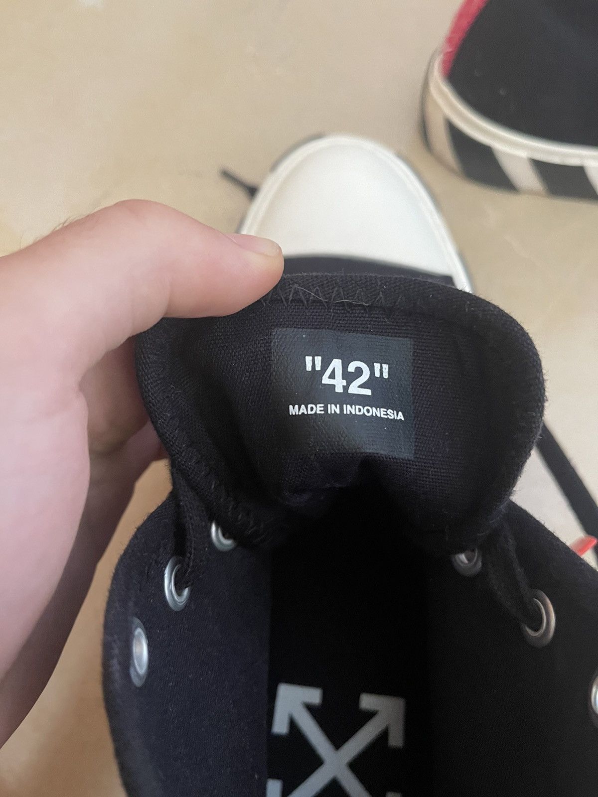 Off-White Off white Vulcanized mid top sneakers Size US 8.5 / EU 41-42 - 13 Thumbnail