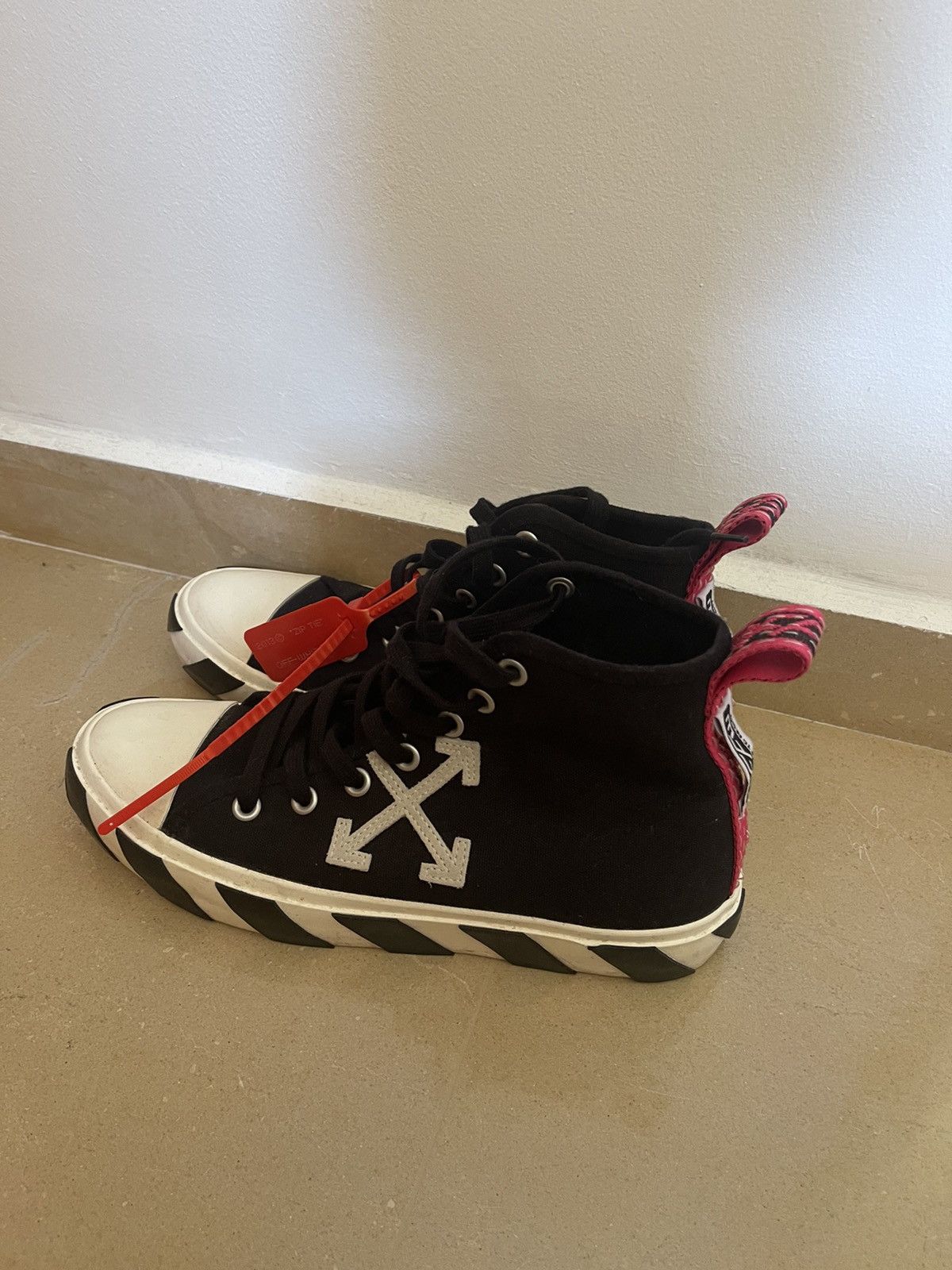 Off-White Off white Vulcanized mid top sneakers Size US 8.5 / EU 41-42 - 2 Thumbnail