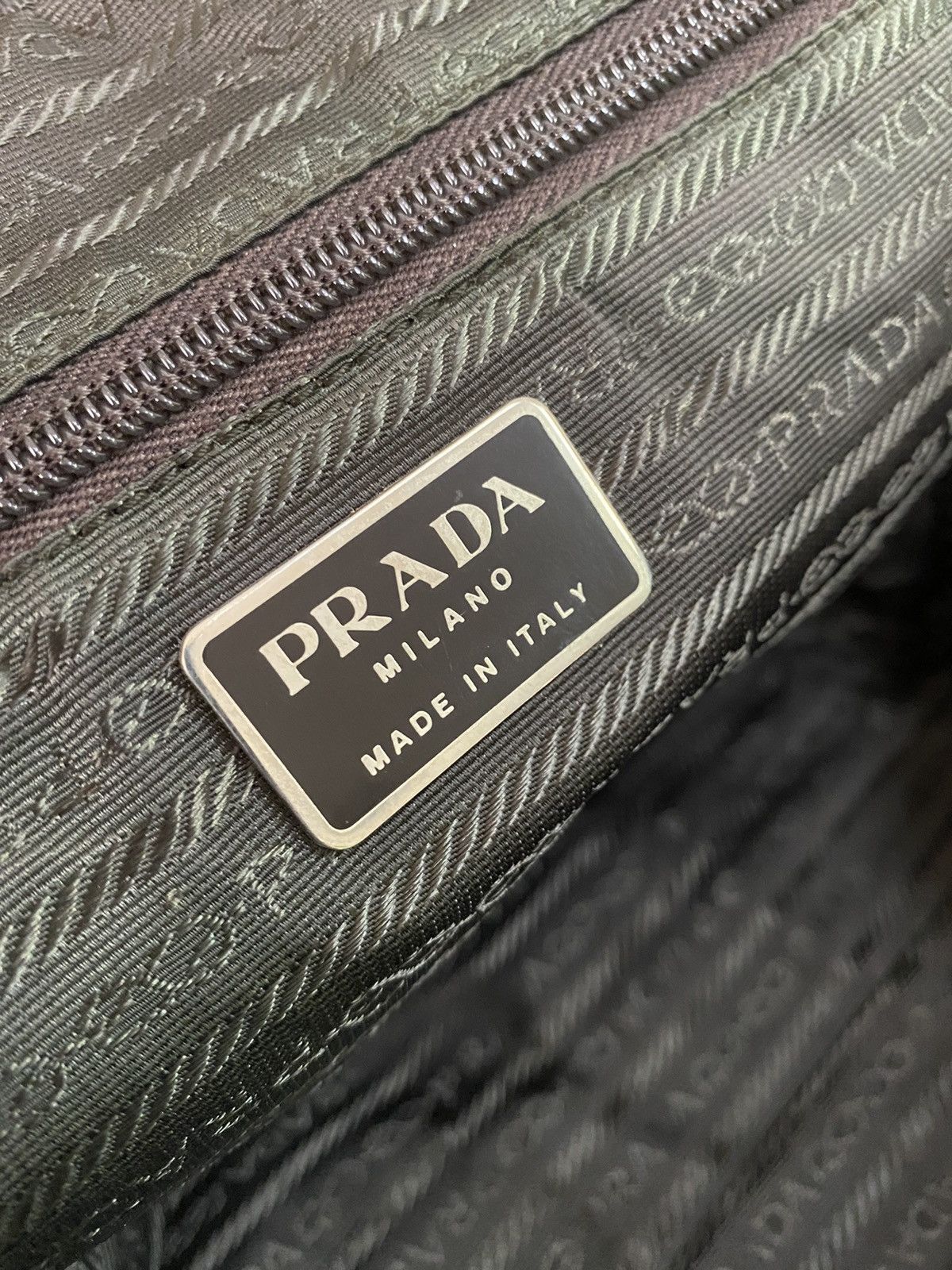 Prada Authentic Vintage Prada Tessuto Nyalon Green Shoulder Bag Size ONE SIZE - 21 Thumbnail