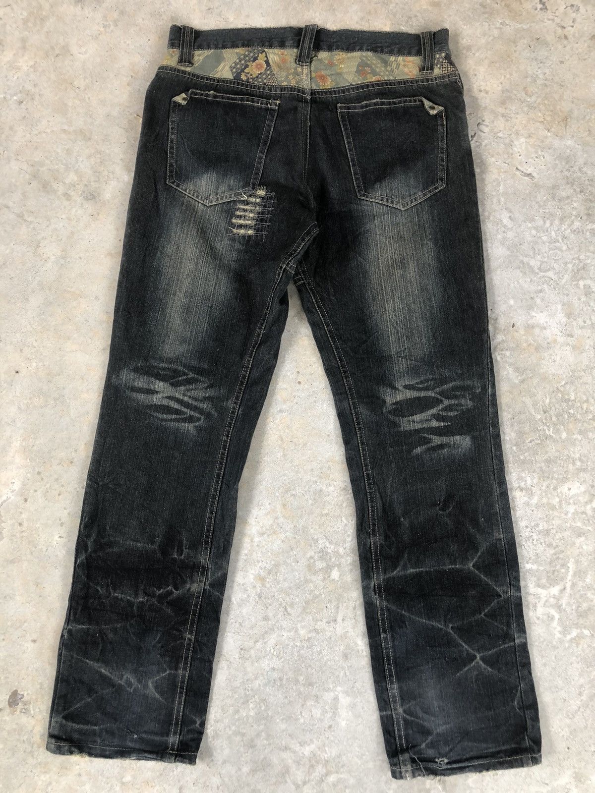 Japanese Brand Vintage GUMU Distressed Jeans Patchwork Denim Size US 35 - 2 Thumbnail