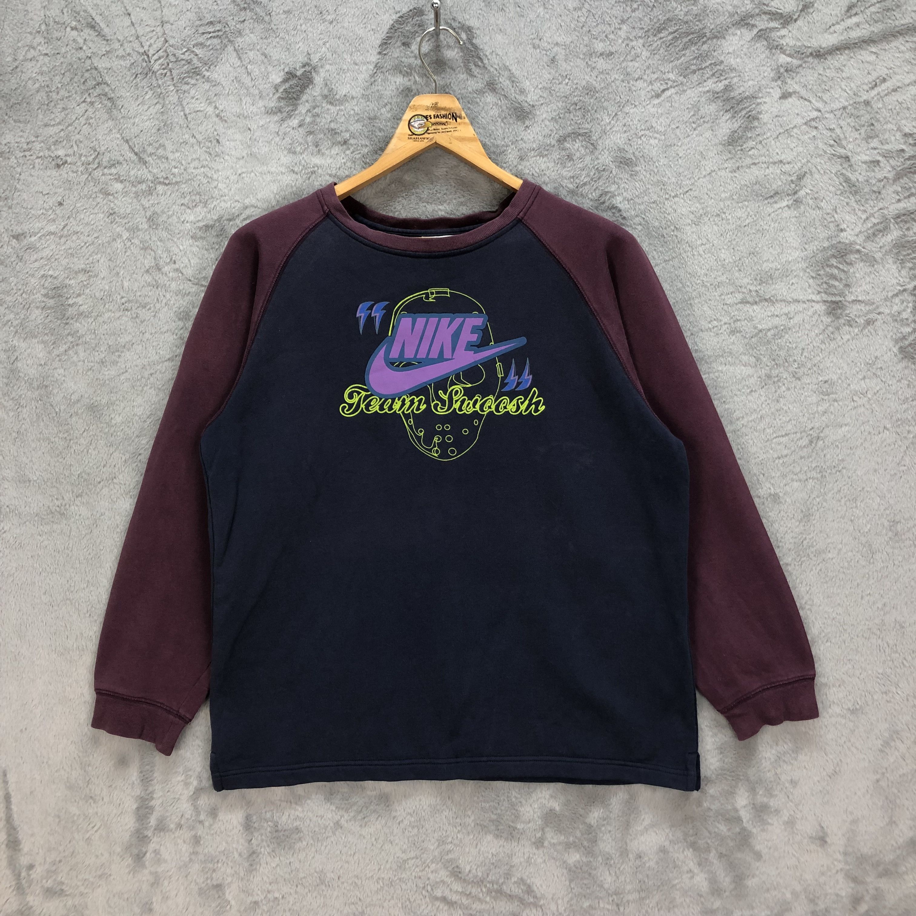 Nike Nike Team Swoosh Big Logo Colorblock Sweater #5403-188 Size US L / EU 52-54 / 3 - 1 Thumbnail