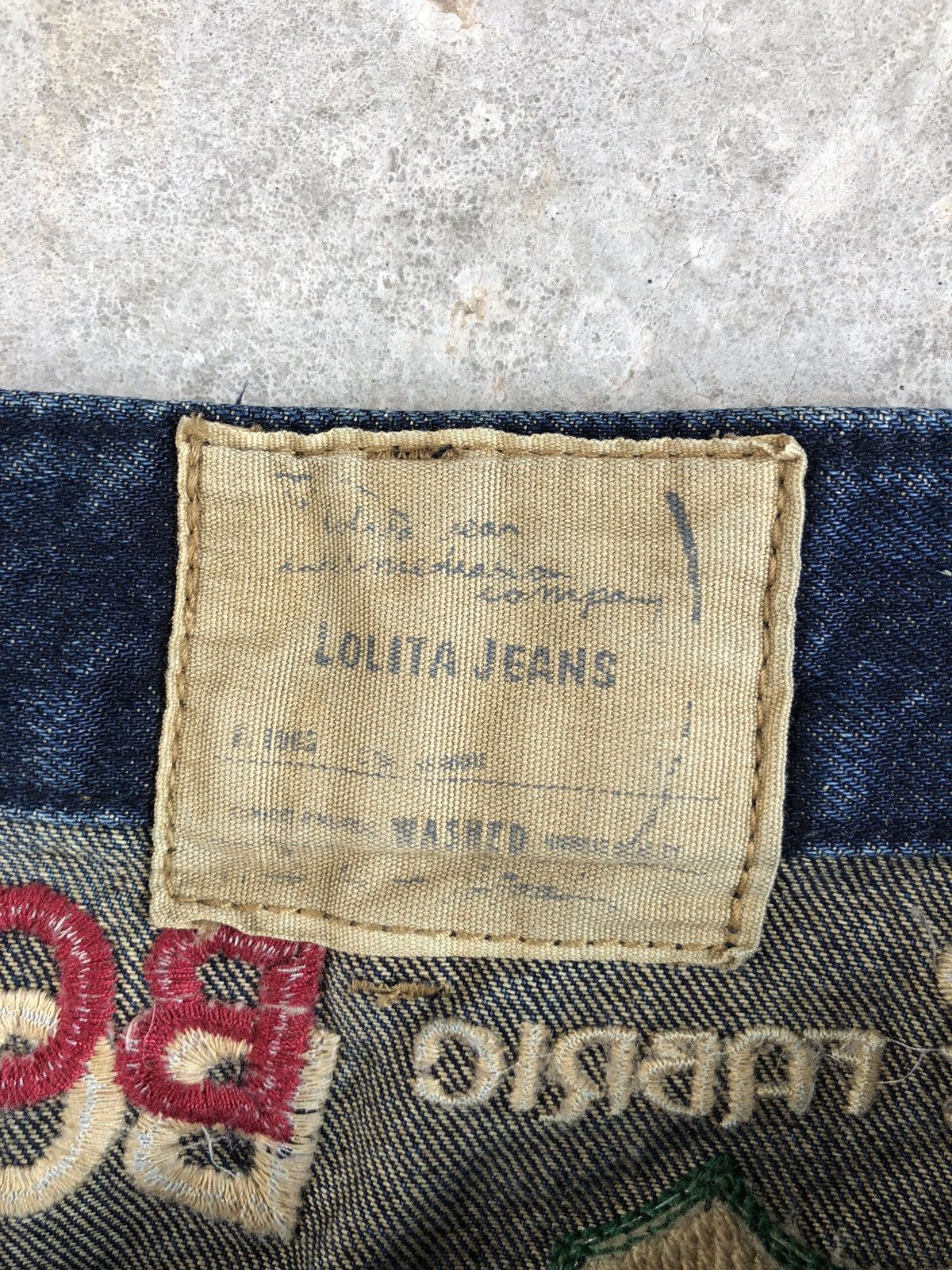Japanese Brand Rare Yoshitomo Nara Lolita Distressed Jeans Size US 34 / EU 50 - 16 Thumbnail