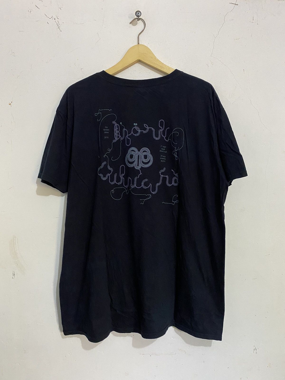 Band Tees × Vintage 🖤BLACFRIDAY🖤Bjork The london dates 2016 Size US XL / EU 56 / 4 - 3 Thumbnail