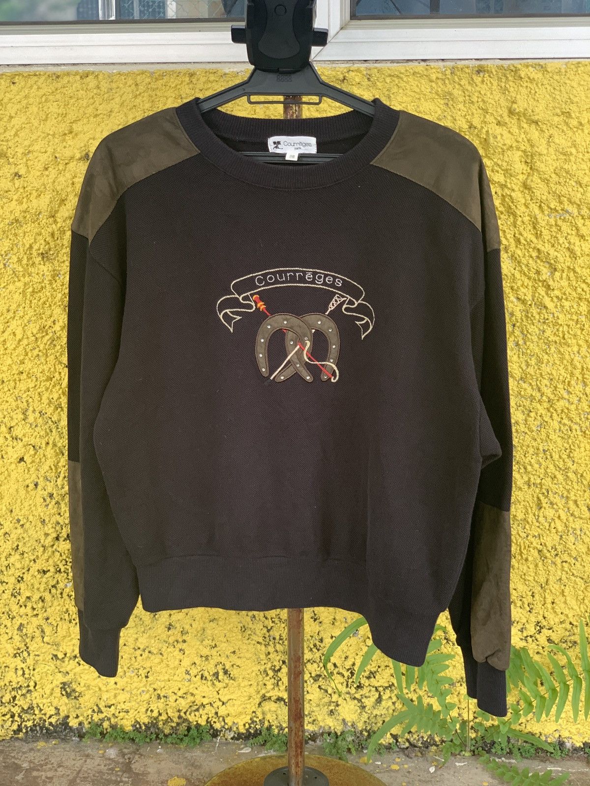 Courreges Courreges paris embroidered vintage 90s sweatshirt Size US M / EU 48-50 / 2 - 16 Thumbnail