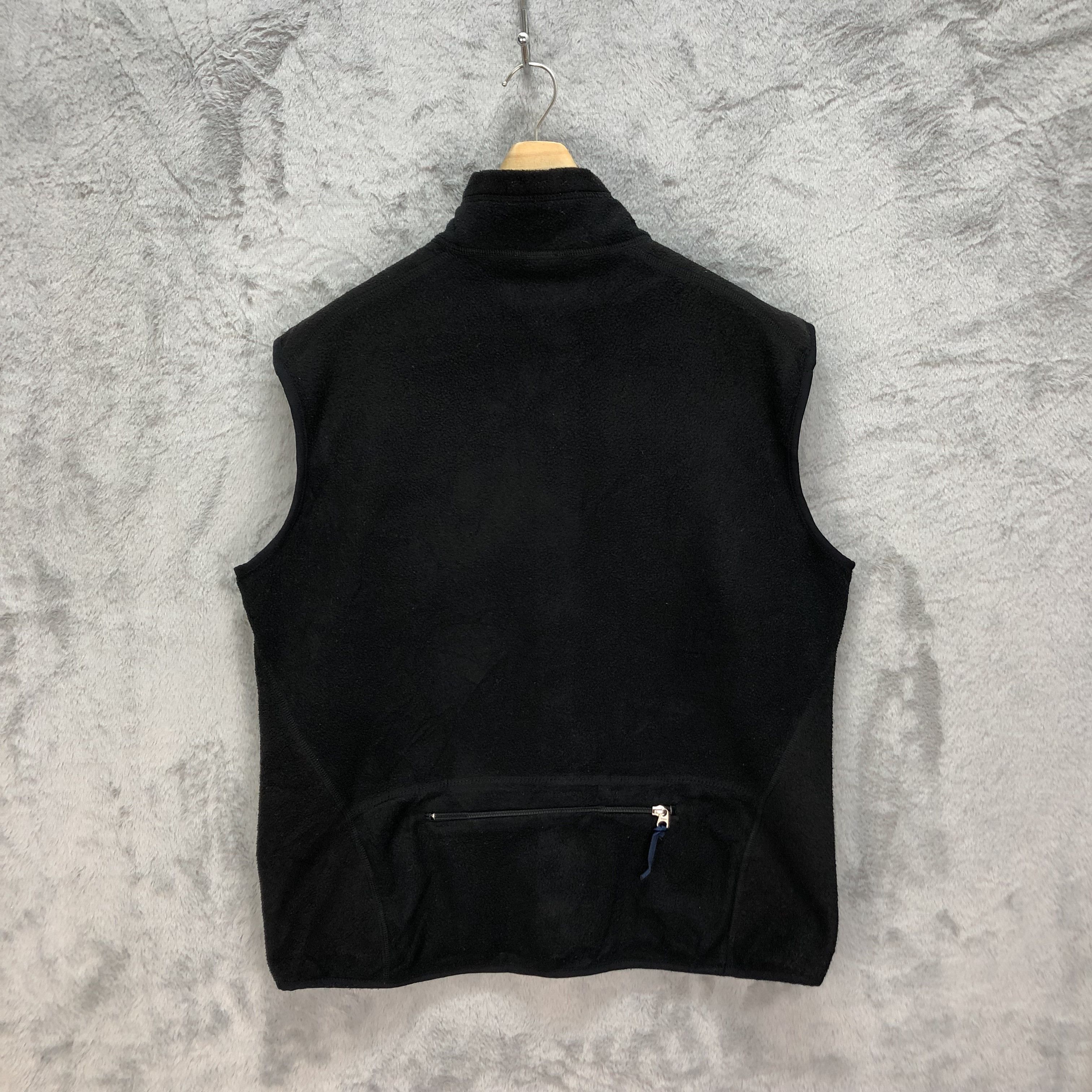 Patagonia VINTAGE PATAGONIA MADE IN USA BLACK FLEECE VEST #5273-182 Size US L / EU 52-54 / 3 - 12 Thumbnail
