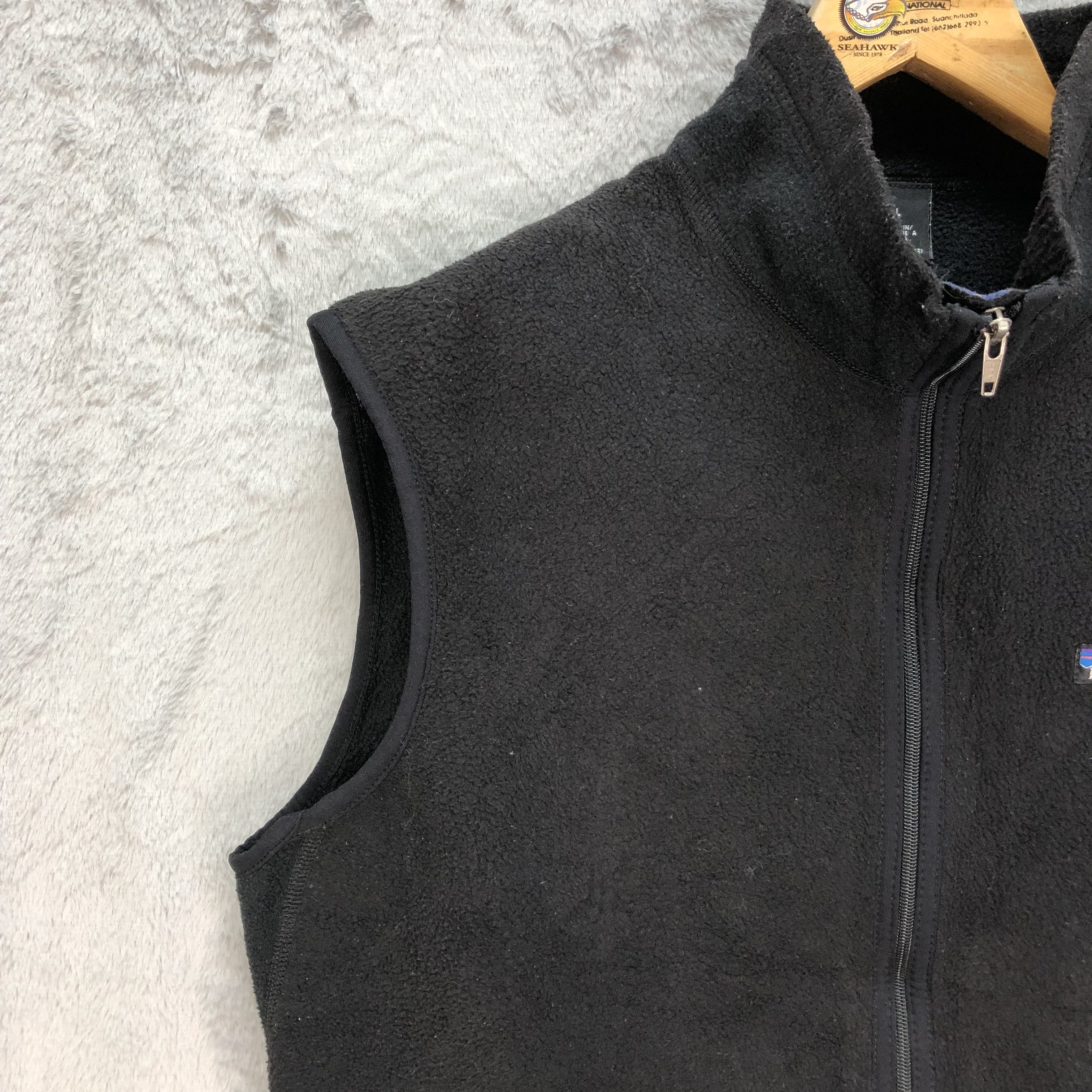 Patagonia VINTAGE PATAGONIA MADE IN USA BLACK FLEECE VEST #5273-182 Size US L / EU 52-54 / 3 - 5 Thumbnail
