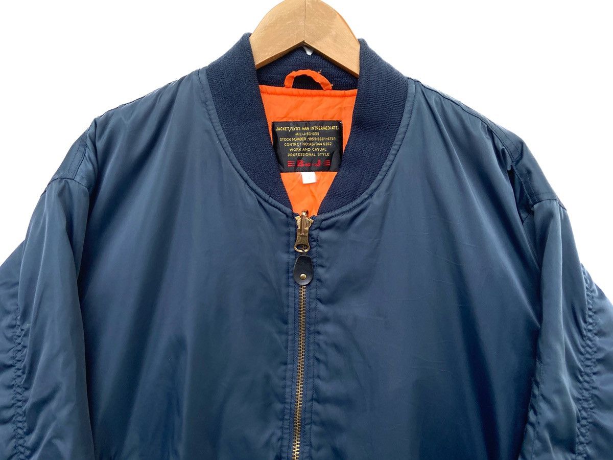 Vintage Vintage 90's Military Flyers Man Bomber Jacket Size XL Size US L / EU 52-54 / 3 - 5 Thumbnail