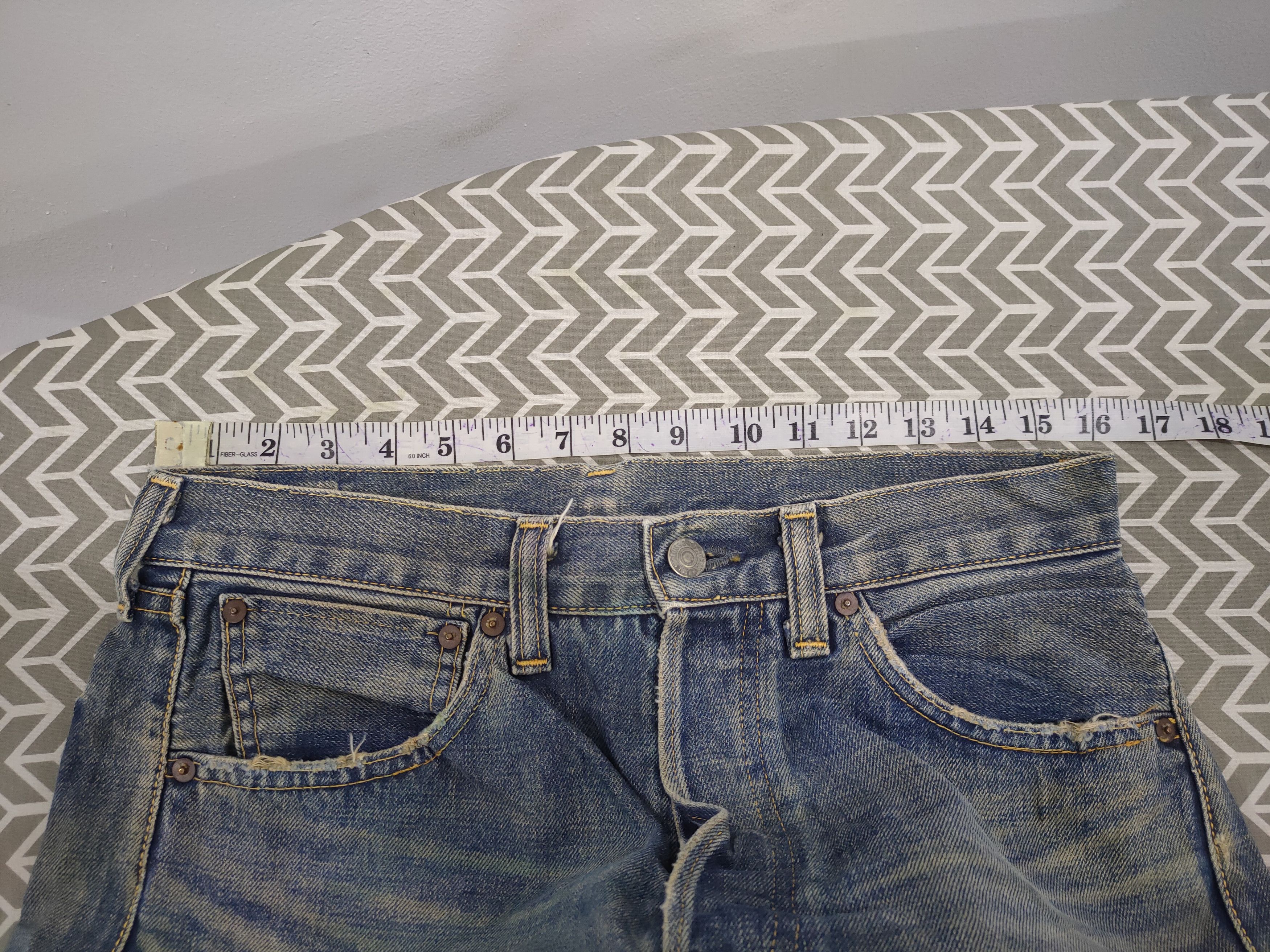 Levi's Vintage Clothing VINTAGE LEVI'S 37501 BIG E RUSTY FADED RIPPEP JEANS Size US 32 / EU 48 - 18 Thumbnail
