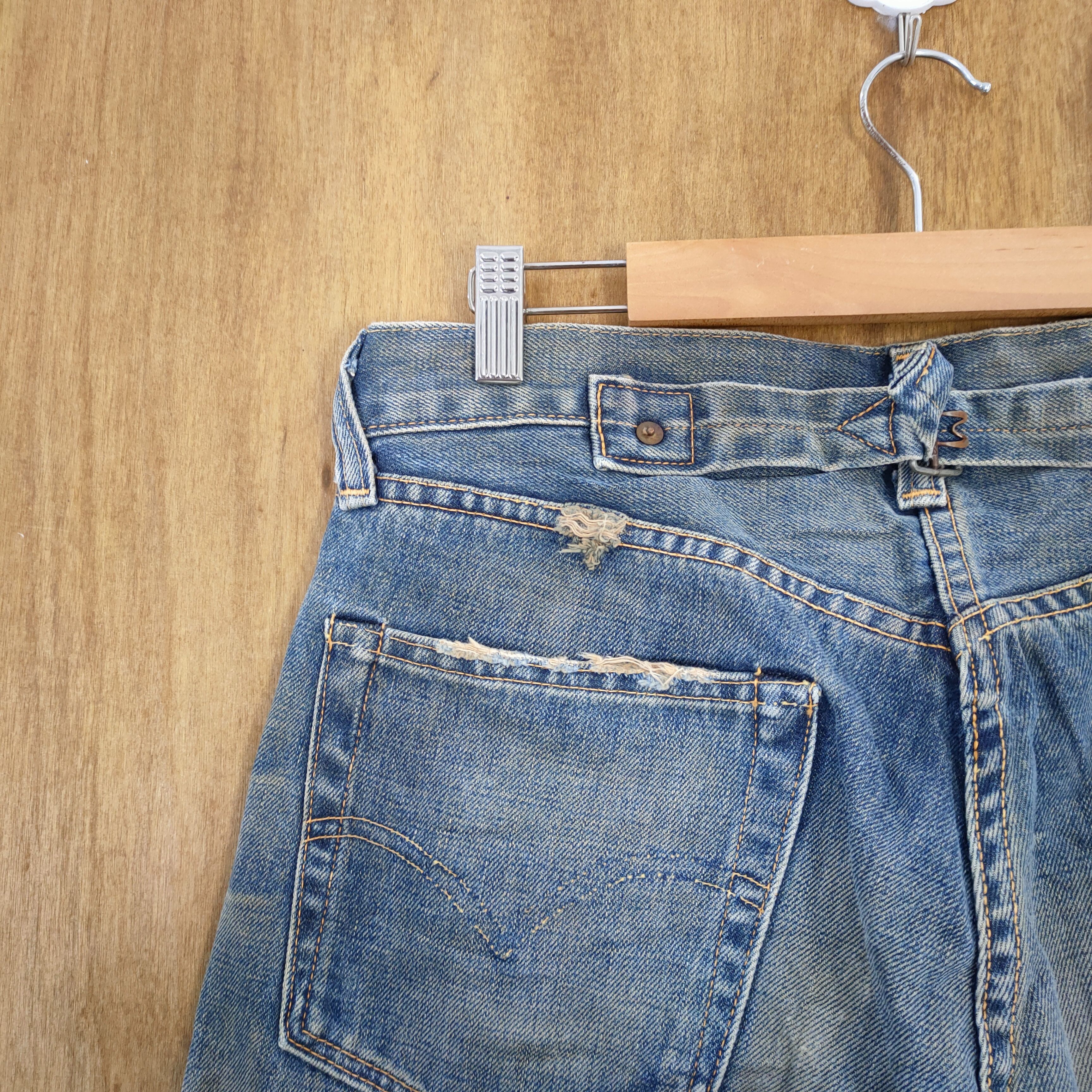 Levi's Vintage Clothing VINTAGE LEVI'S 37501 BIG E RUSTY FADED RIPPEP JEANS Size US 32 / EU 48 - 12 Thumbnail
