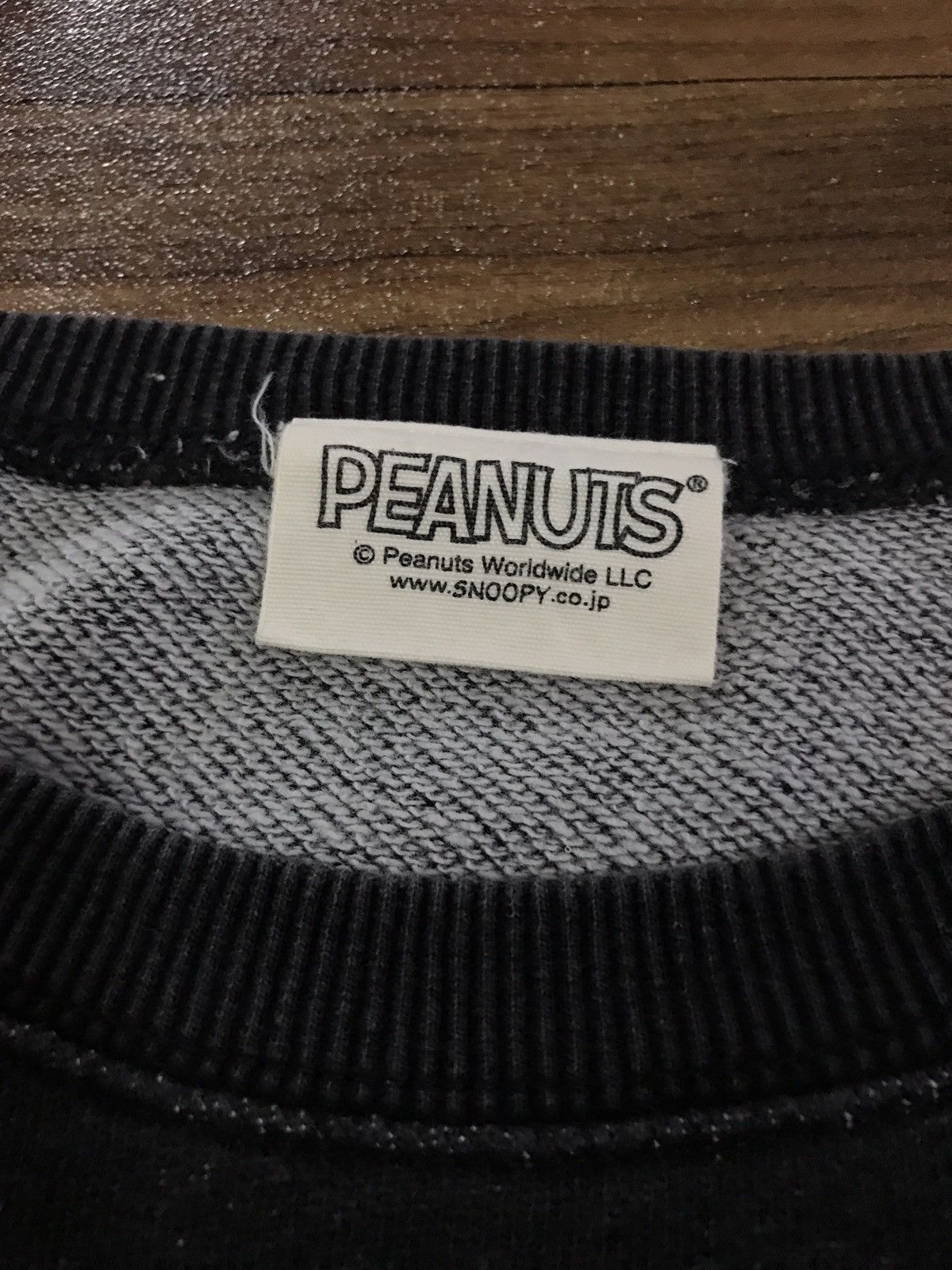 Cartoon Network × Peanuts Vintage Peanuts Black Distressed USA Snoopy Logo Sweatshirt Size US S / EU 44-46 / 1 - 5 Thumbnail