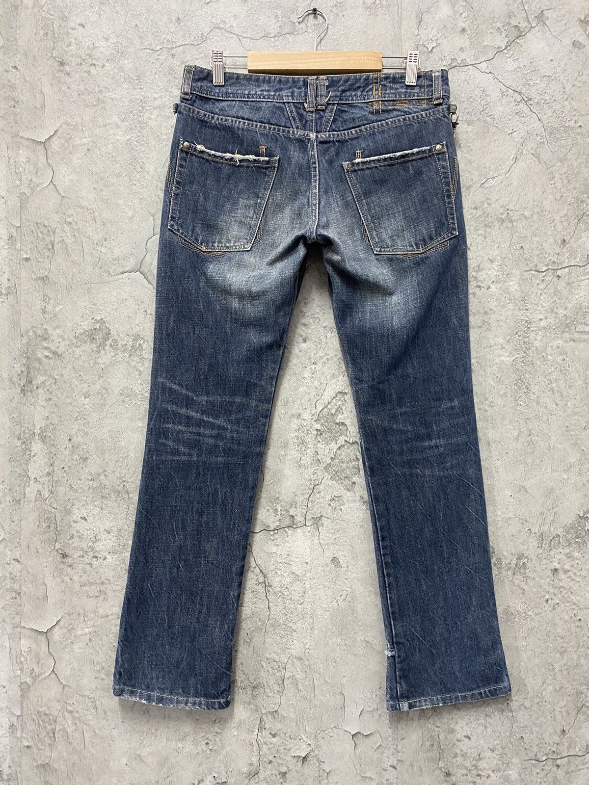 Marithe + Francois Girbaud Marithe Francois Girbaud Reconstructed Mini Flared Denim Size US 30 / EU 46 - 2 Thumbnail