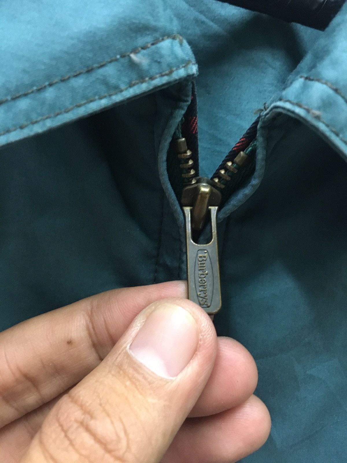 Burberry Vintage Burberry Small Logo Jacket Windbreaker Burberry Size US L / EU 52-54 / 3 - 6 Thumbnail