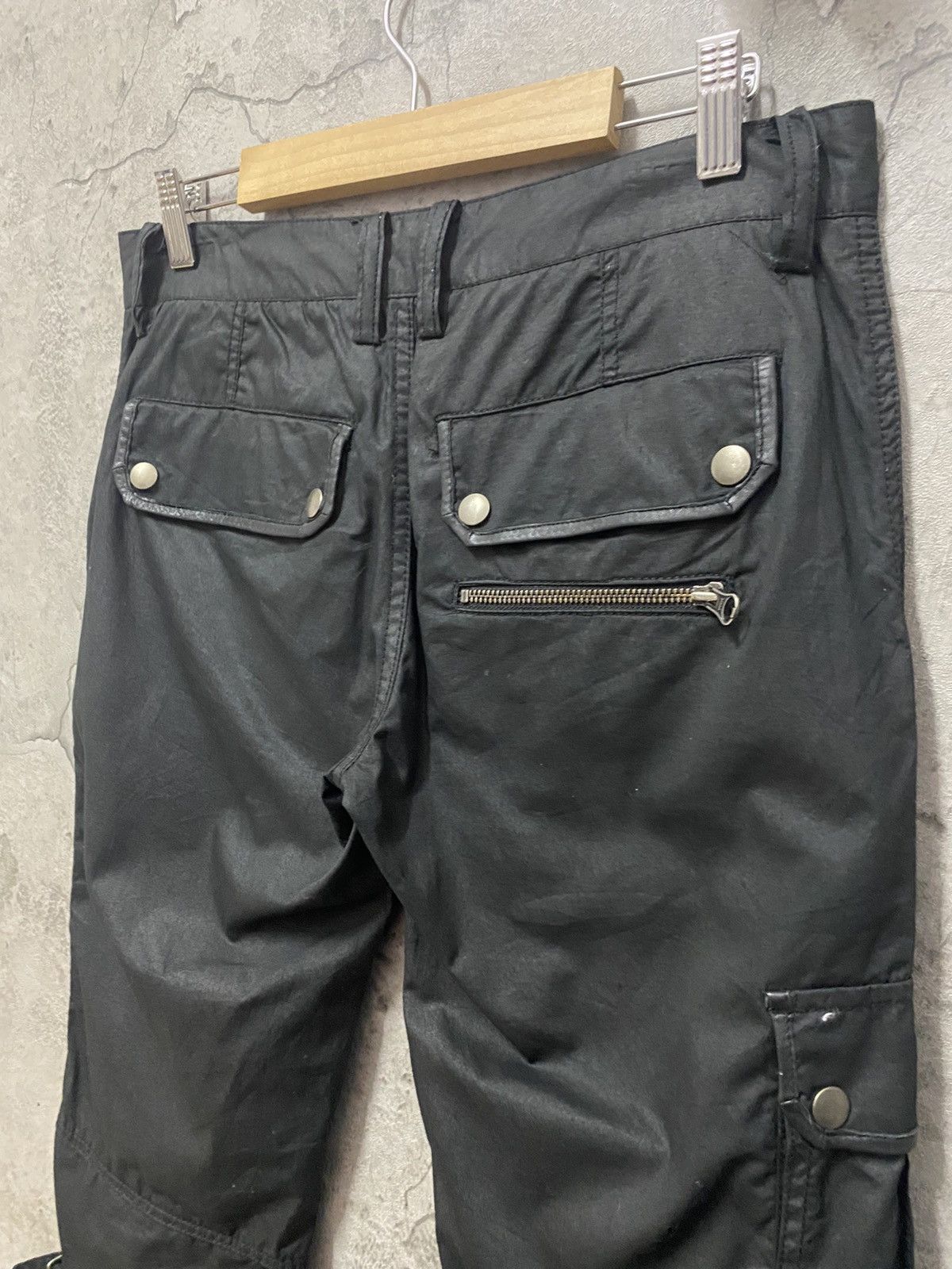Designer × Japanese Brand CustomCulture Japan Parasite Bondage Utility Cargo Pants Size US 30 / EU 46 - 16 Thumbnail