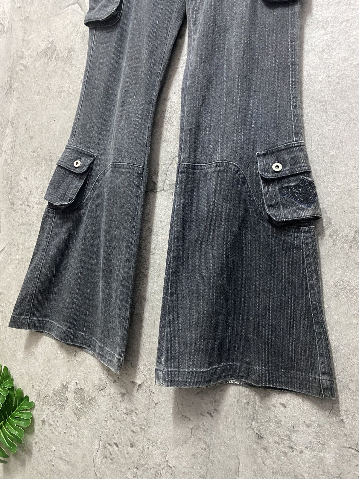 Designer × Japanese Brand × Vintage Lowbox Japan Multi Pocket Crazy Flared Cargo Pants Vintage Size US 31 - 6 Thumbnail