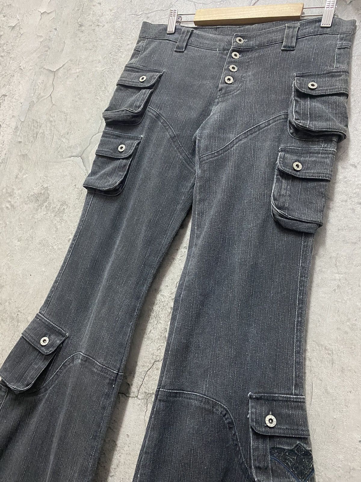 Designer × Japanese Brand × Vintage Lowbox Japan Multi Pocket Crazy Flared Cargo Pants Vintage Size US 31 - 9 Thumbnail