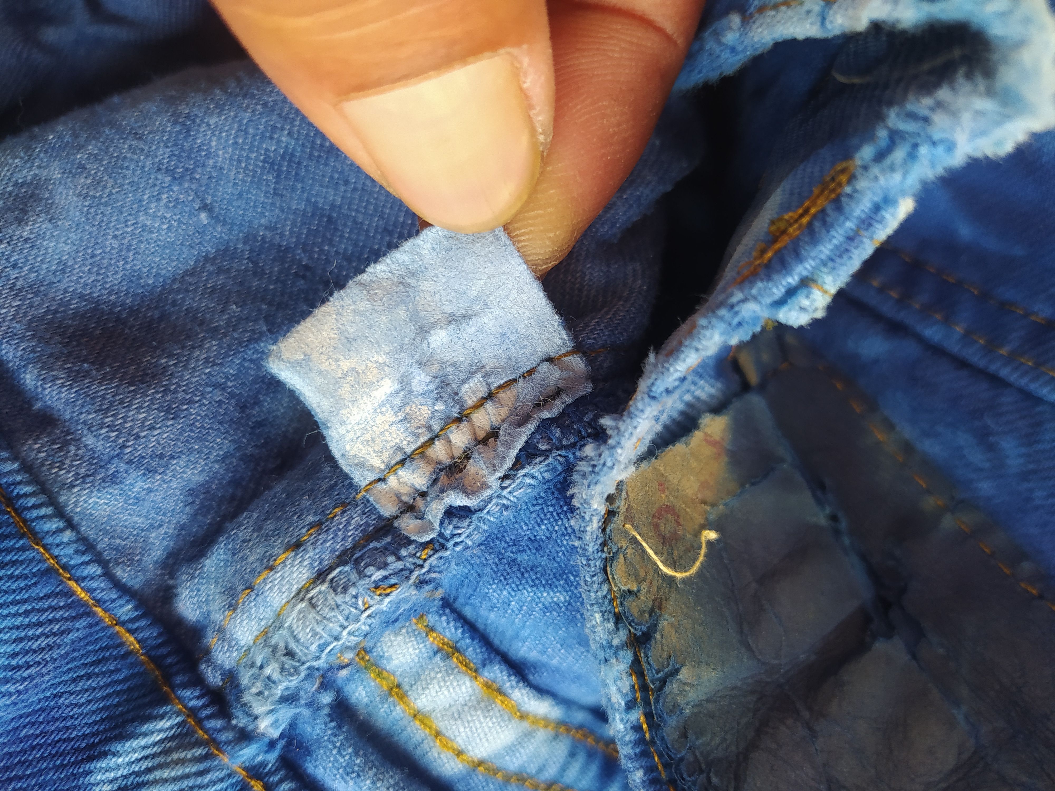 Levi's × Vintage Vintage distressed tiediy levis Size US 28 / EU 44 - 13 Thumbnail