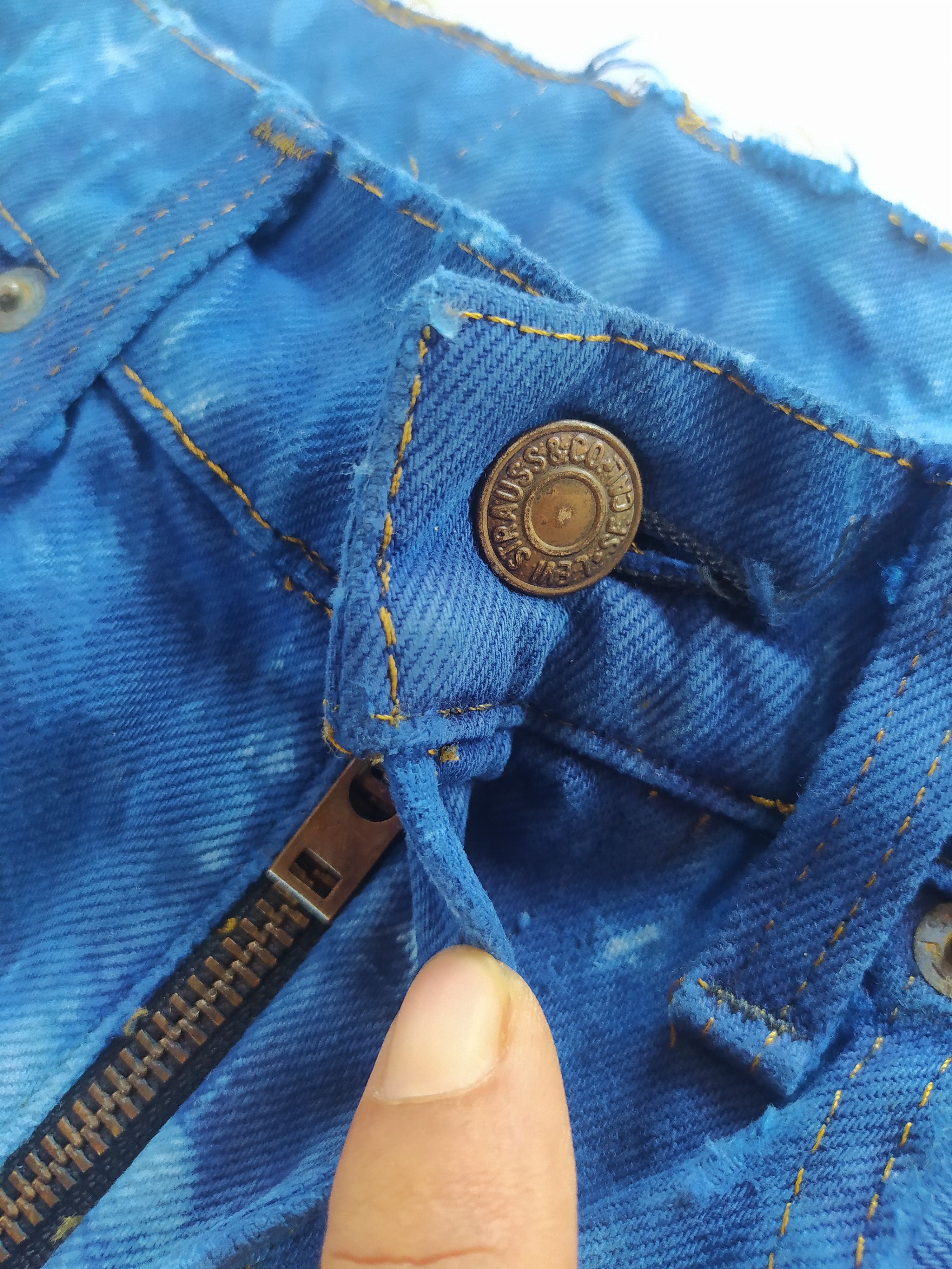 Levi's × Vintage Vintage distressed tiediy levis Size US 28 / EU 44 - 8 Thumbnail