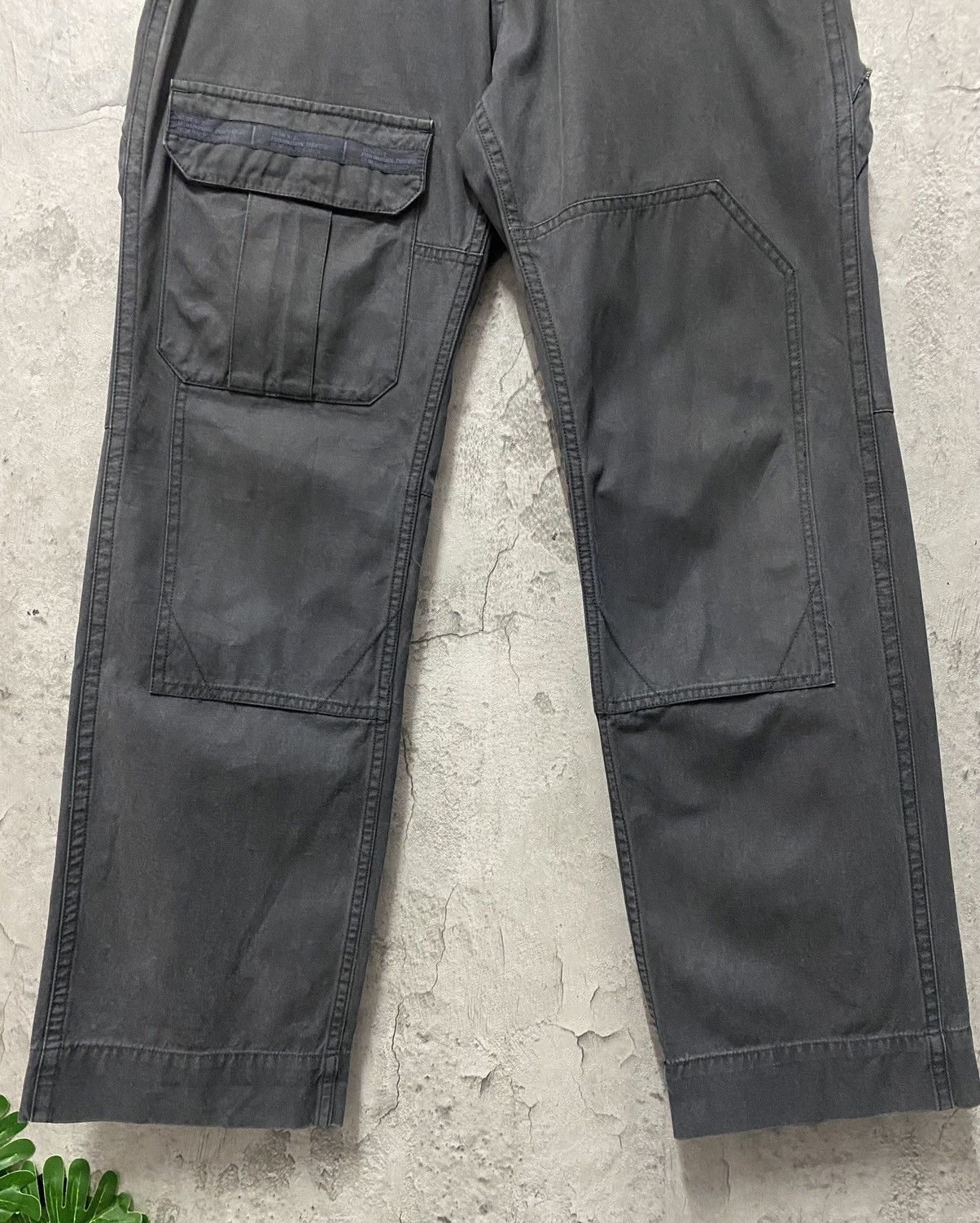 General Research × Vintage A/W 02 General Research Double Knee Cargo Back Zipper Pants Size US 32 / EU 48 - 5 Thumbnail