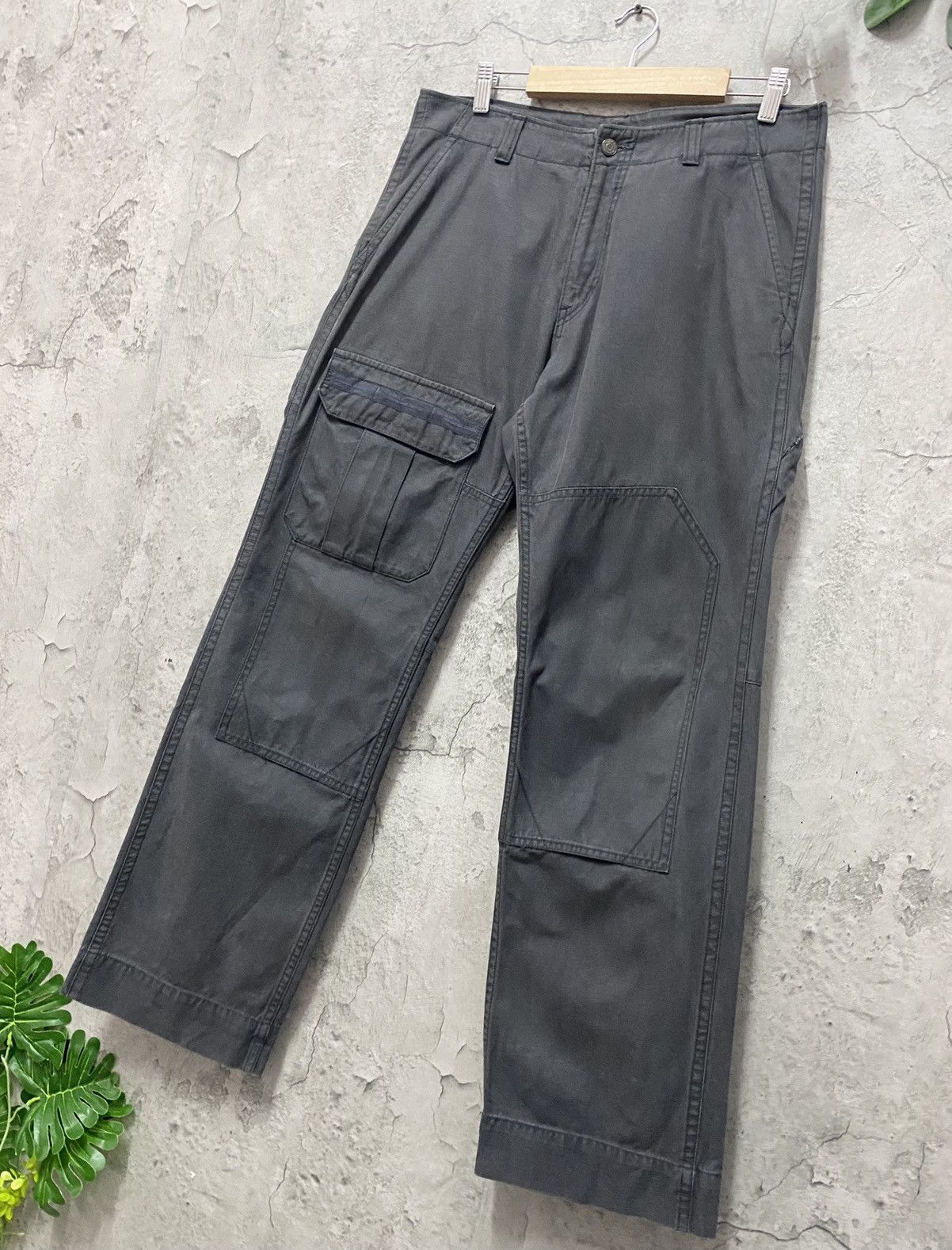 General Research × Vintage A/W 02 General Research Double Knee Cargo Back Zipper Pants Size US 32 / EU 48 - 3 Thumbnail