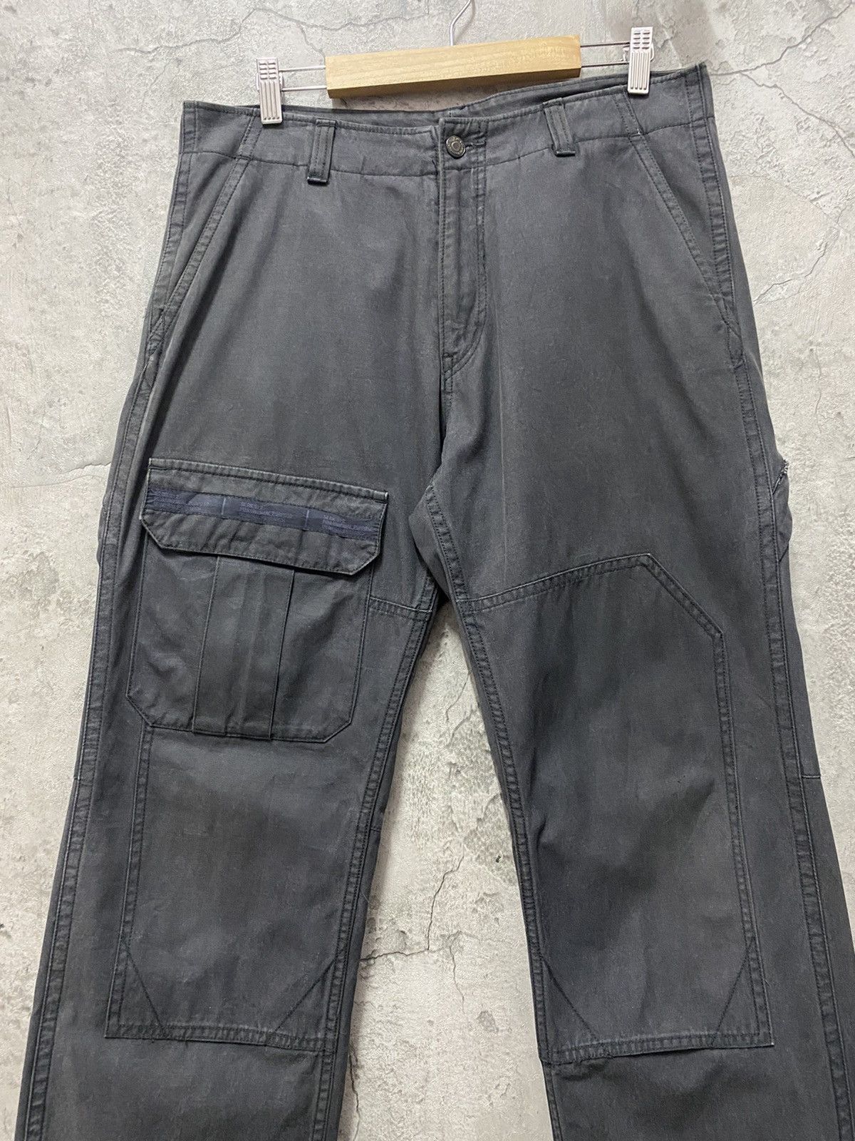 General Research × Vintage A/W 02 General Research Double Knee Cargo Back Zipper Pants Size US 32 / EU 48 - 4 Thumbnail