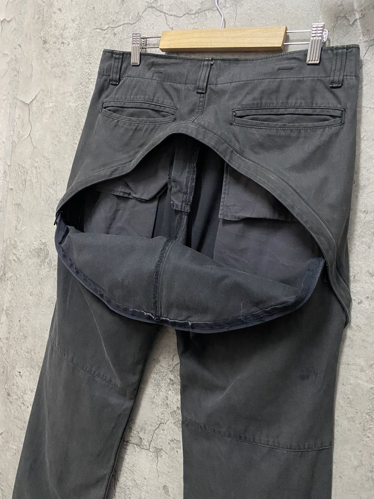 General Research × Vintage A/W 02 General Research Double Knee Cargo Back Zipper Pants Size US 32 / EU 48 - 13 Thumbnail