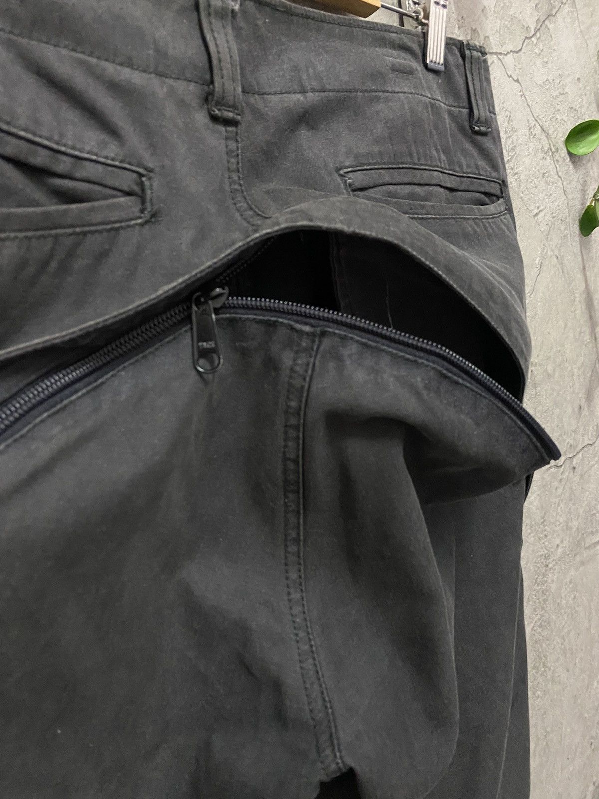 General Research × Vintage A/W 02 General Research Double Knee Cargo Back Zipper Pants Size US 32 / EU 48 - 14 Thumbnail