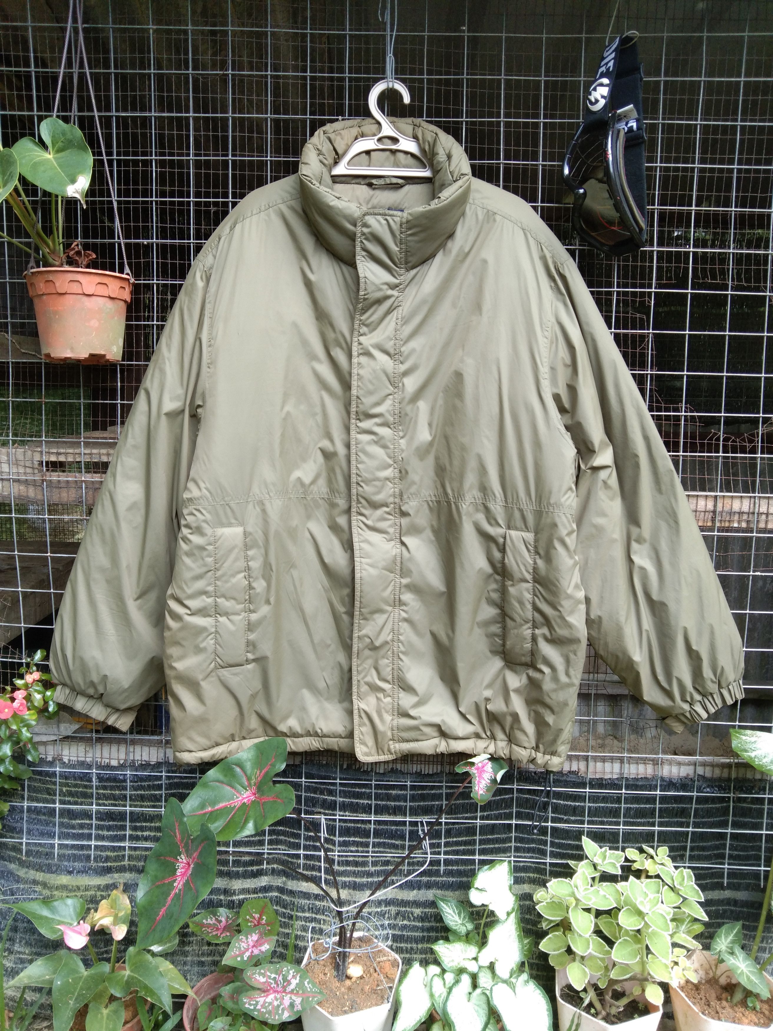 image of Outdoor Life x Uniqlo Vintage Uniqlo Puffer Down Jacket in Olive, Men's (Size XL)