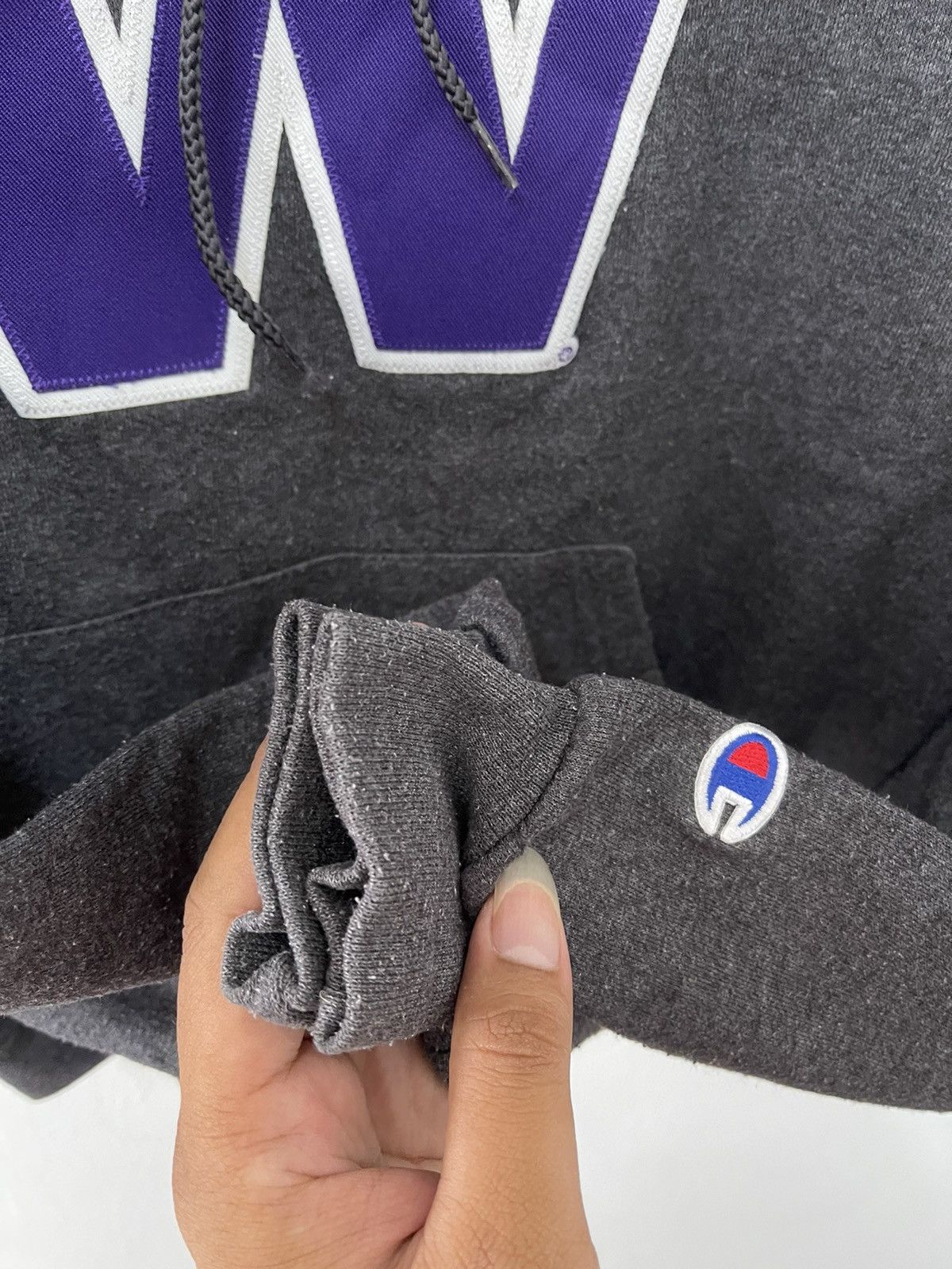 Champion × Japanese Brand × Vintage Vintage Champion Logo Pullover Hooded Sweatshirt Size US XS / EU 42 / 0 - 4 Thumbnail
