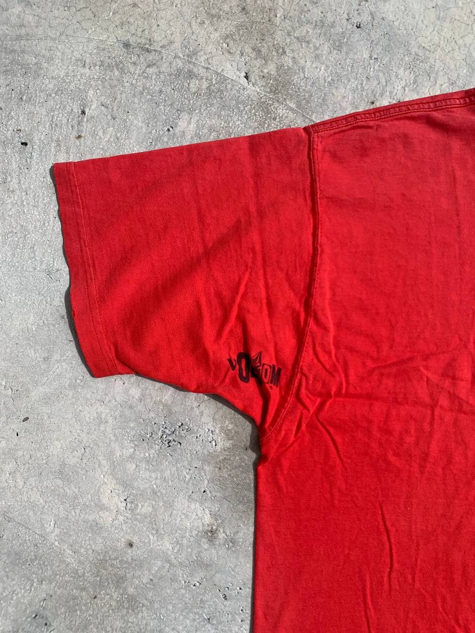 Volcom Vintage Volcom Skateboards Distressed Faded Tshirt Size US XL / EU 56 / 4 - 8 Thumbnail