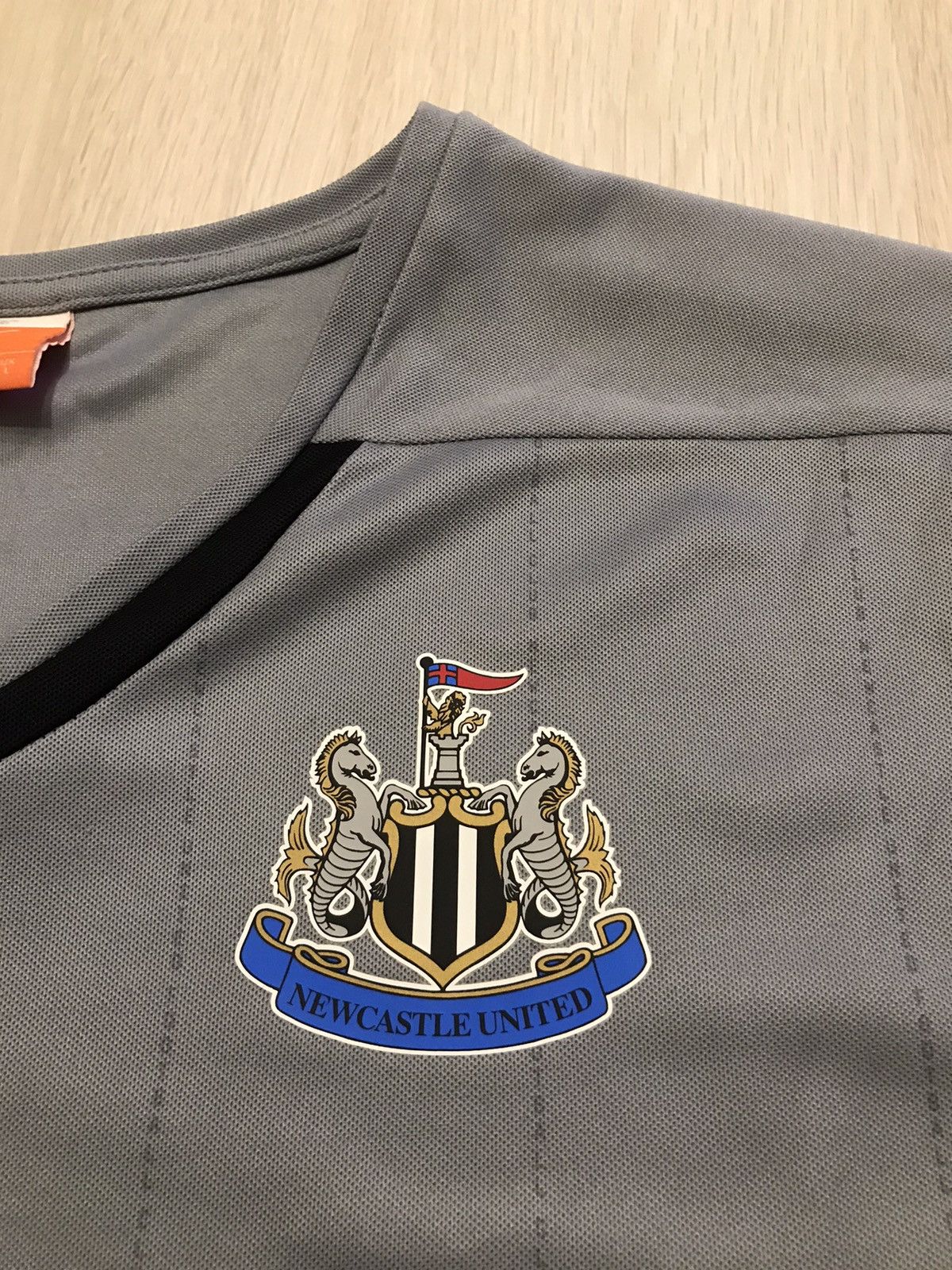 Puma Puma Jersey Newcastle United size L Size US L / EU 52-54 / 3 - 3 Thumbnail